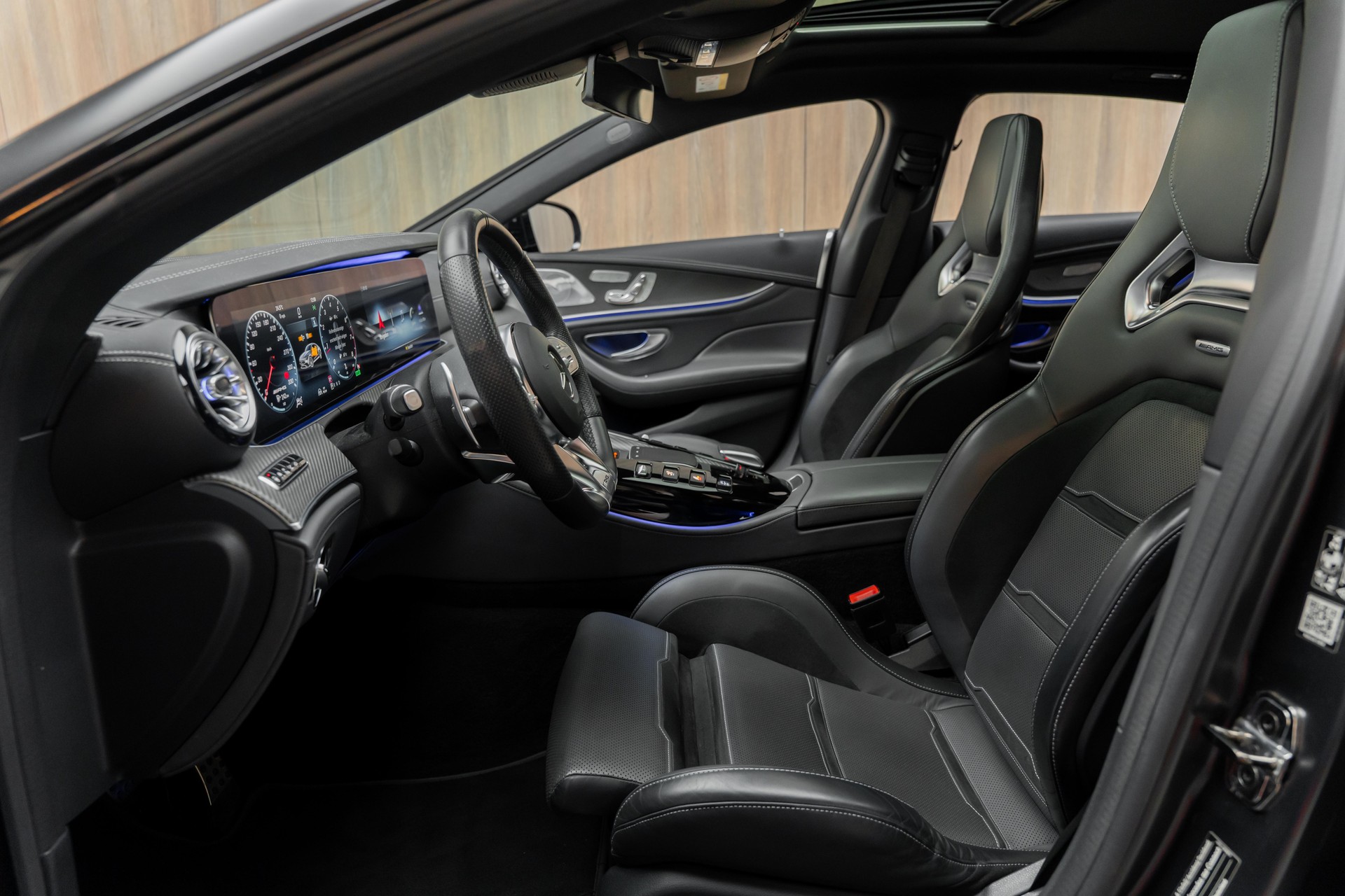 MERCEDES-BENZ AMG GT 4 53 4Matic+ Speedshift TCT-image-4