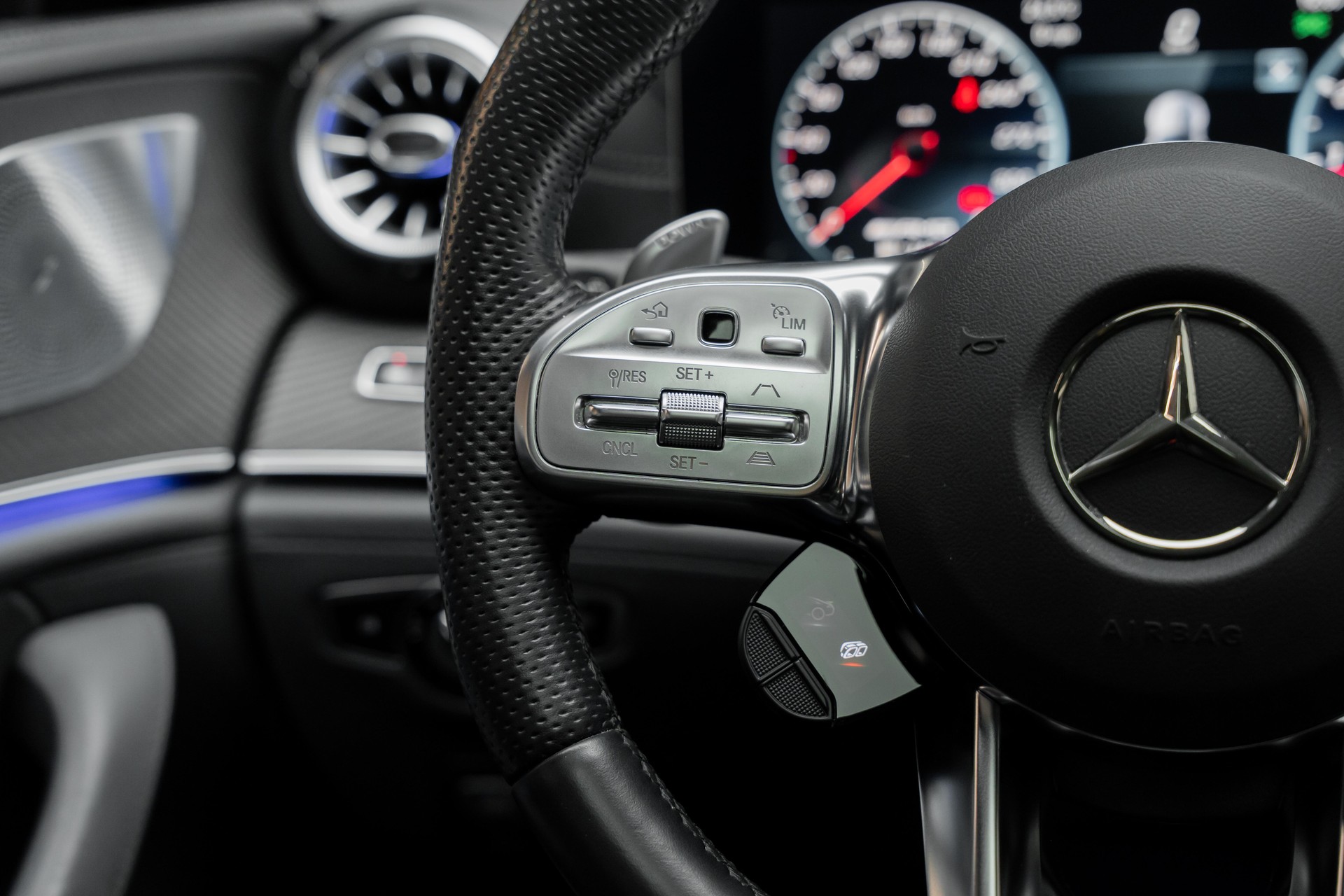 MERCEDES-BENZ AMG GT 4 53 4Matic+ Speedshift TCT-image-18