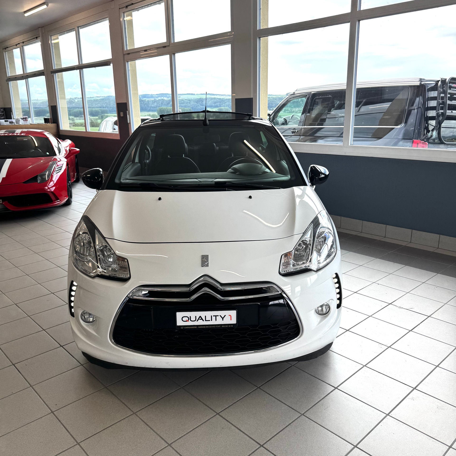 DS AUTOMOBILES DS 3 Cabrio 1.2 PureTech SO Chic-showroom-element-1