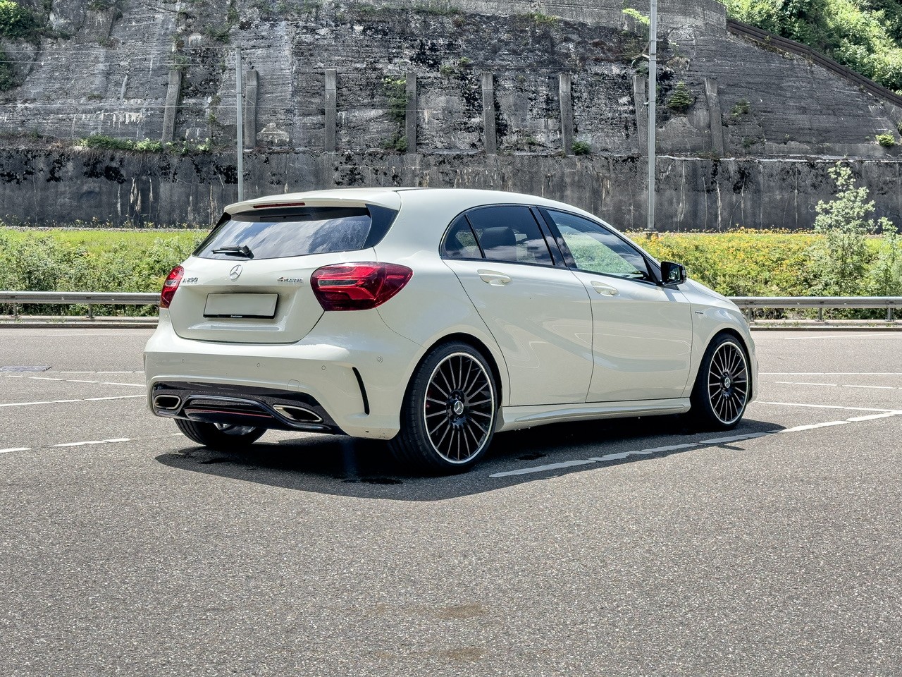 MERCEDES-BENZ A 250 Sport 4m-image-5