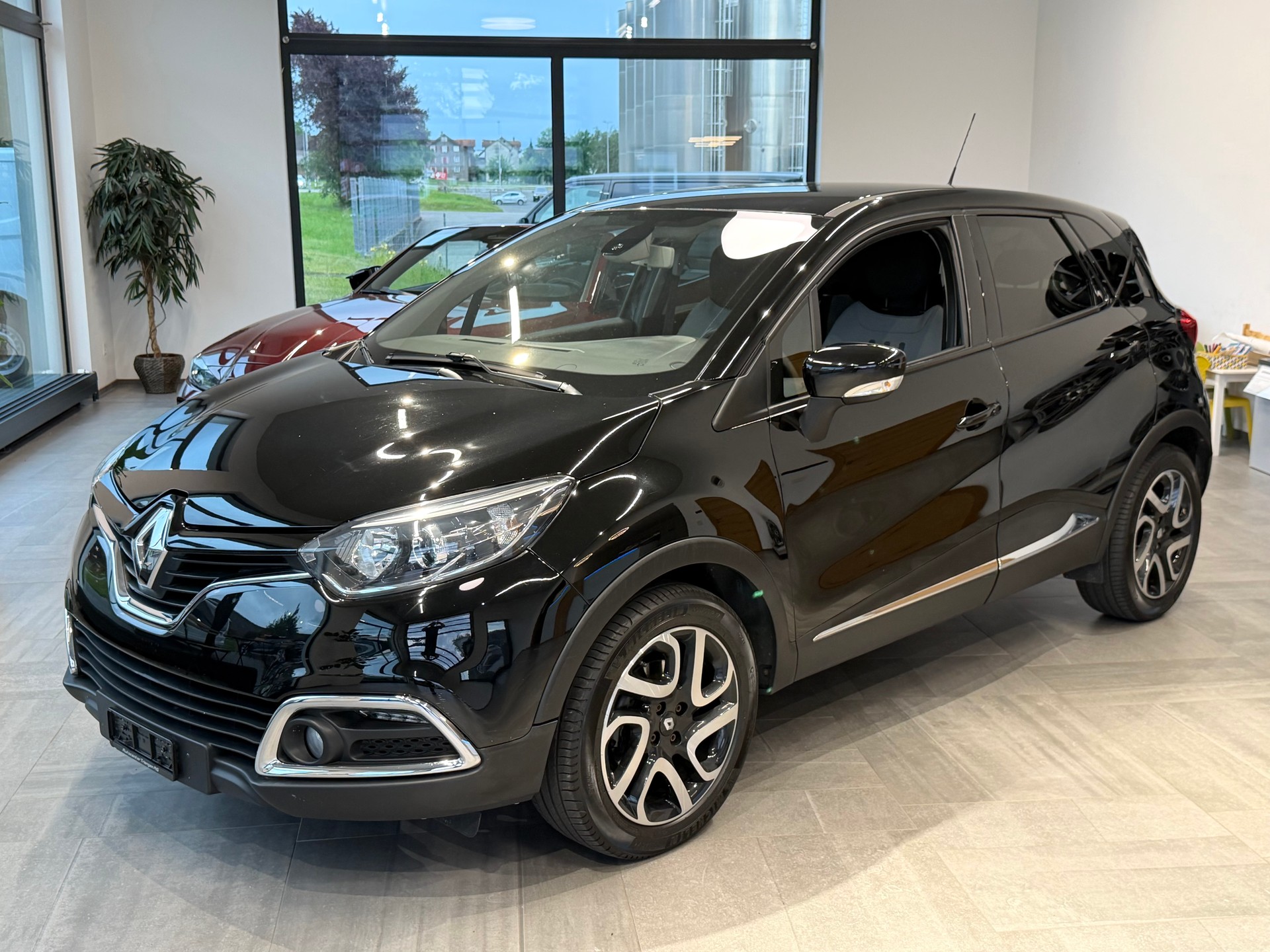 RENAULT Captur 1.2 T 16V Privilège EDC-image-6