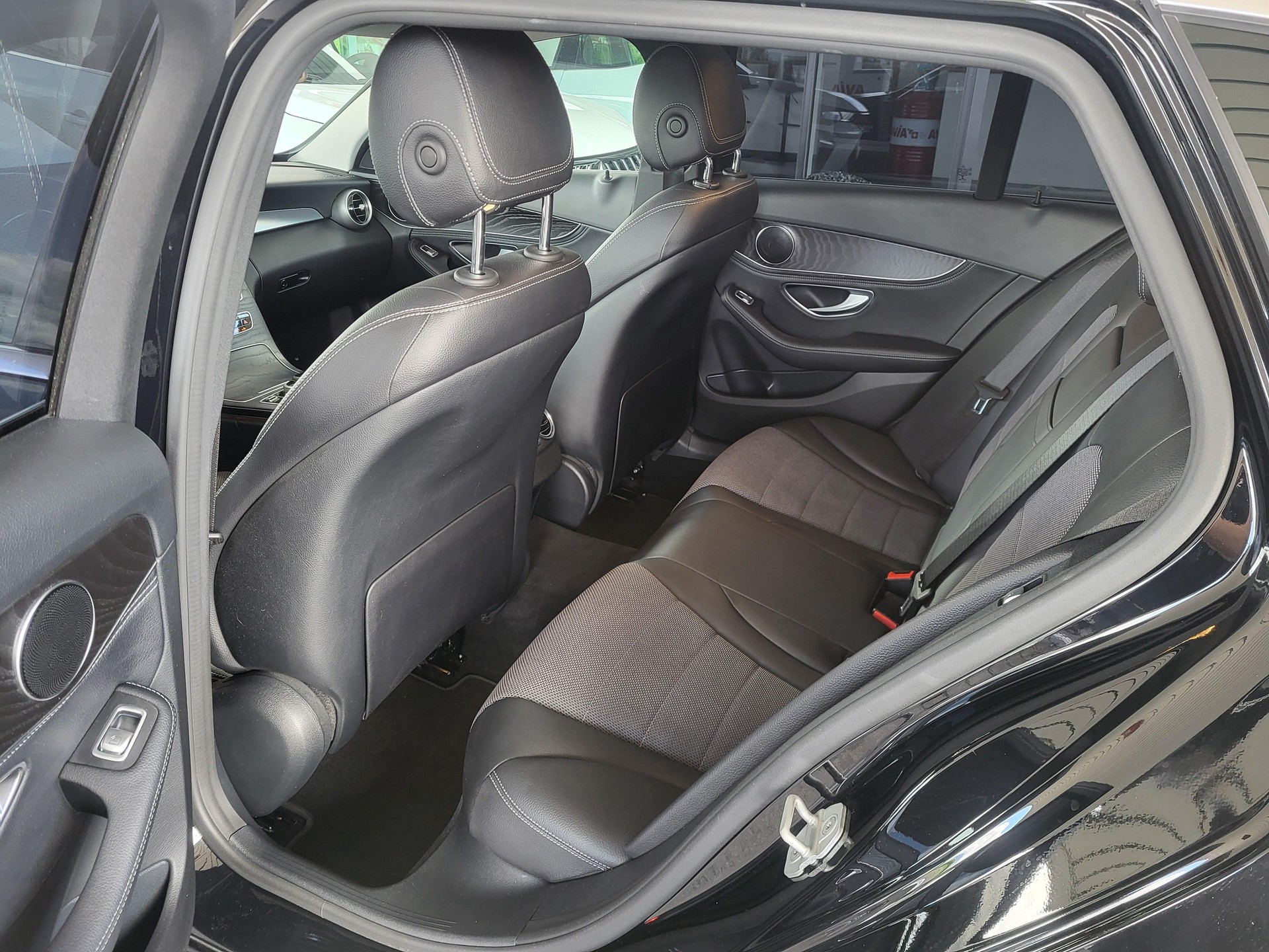 MERCEDES-BENZ C 200 Exclusive Kombi-image-5