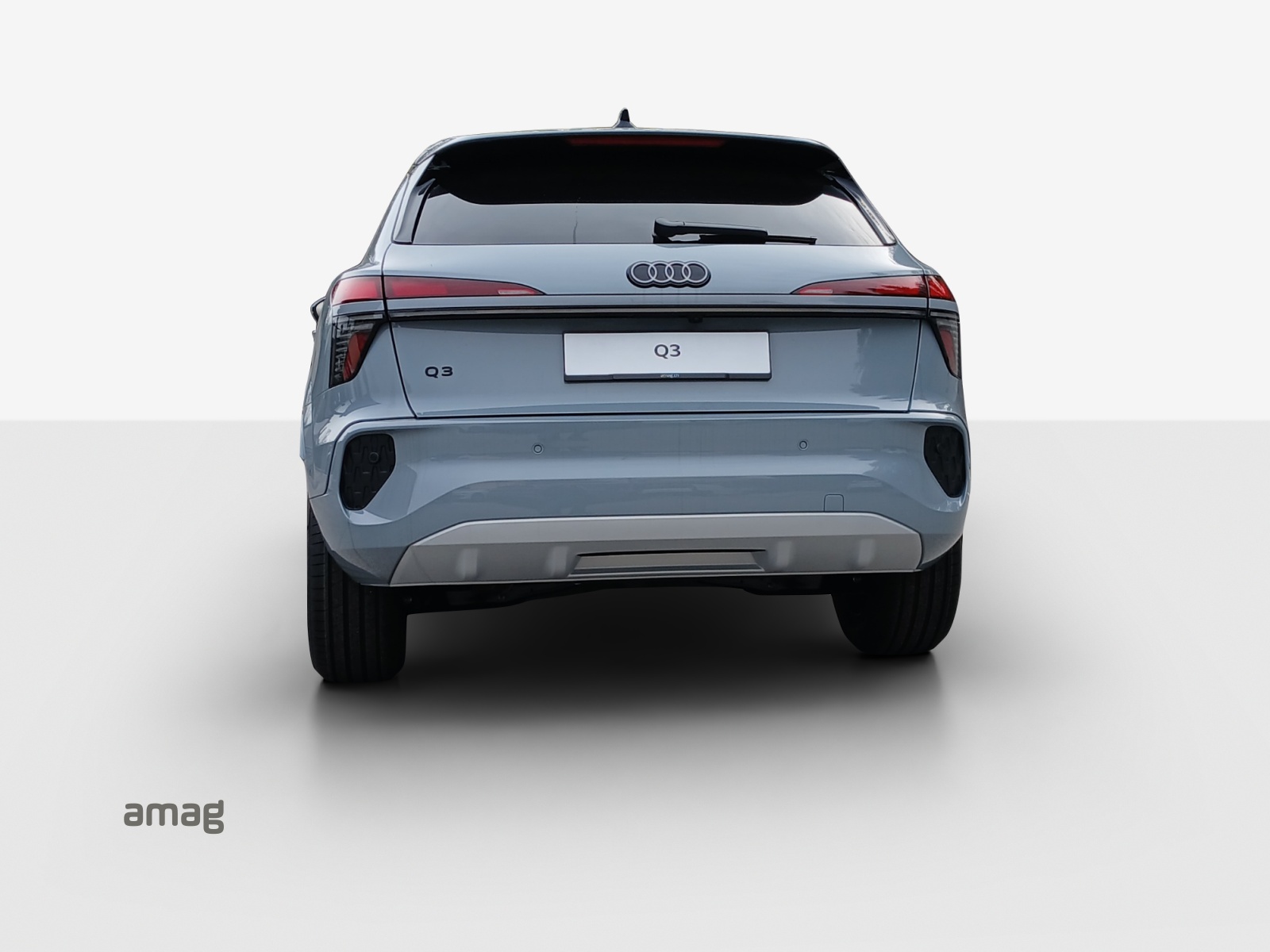 AUDI Q3 SUV 110 kW TFSI S tronic-image-3