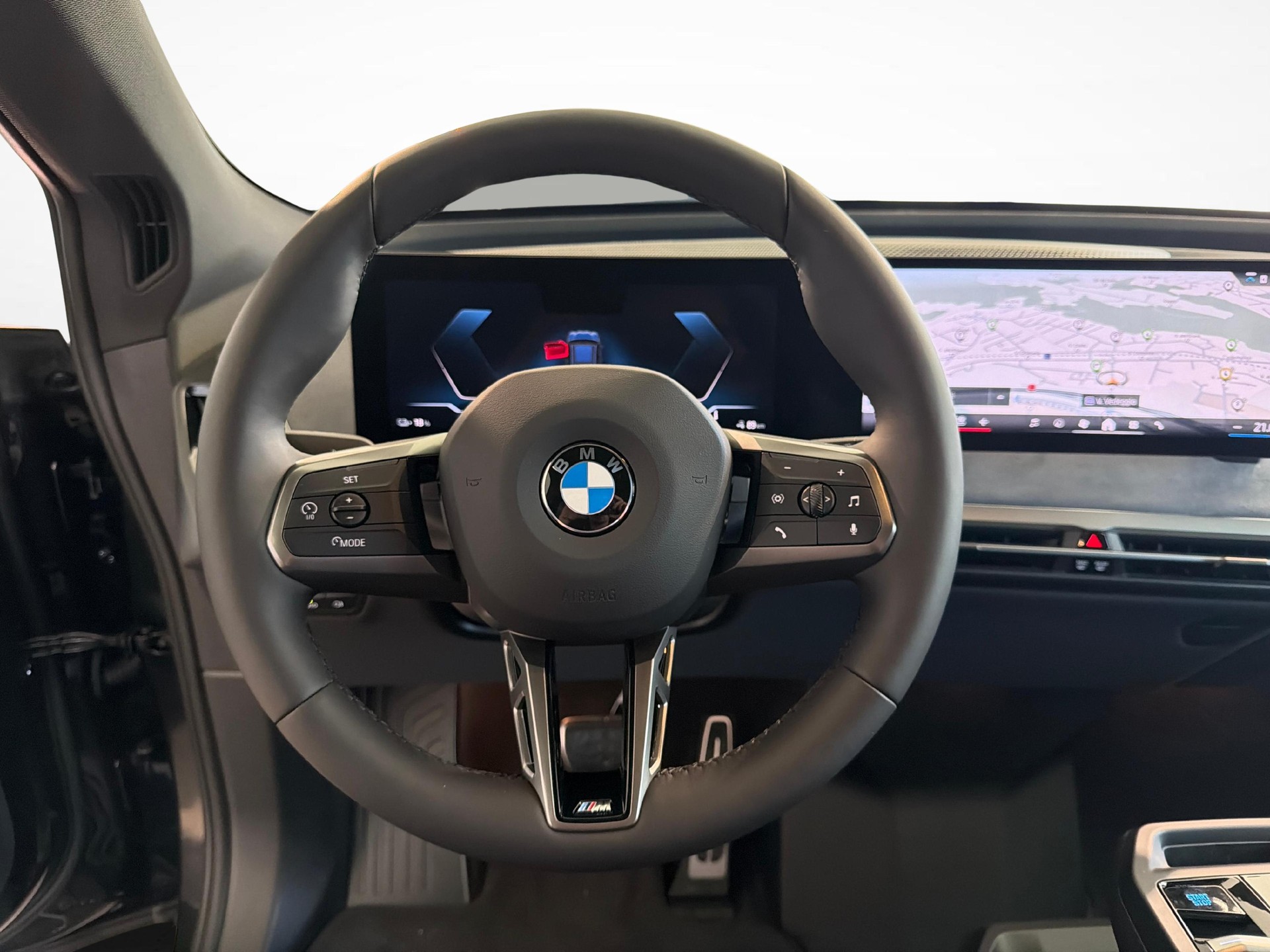 BMW iX xDrive60-image-12