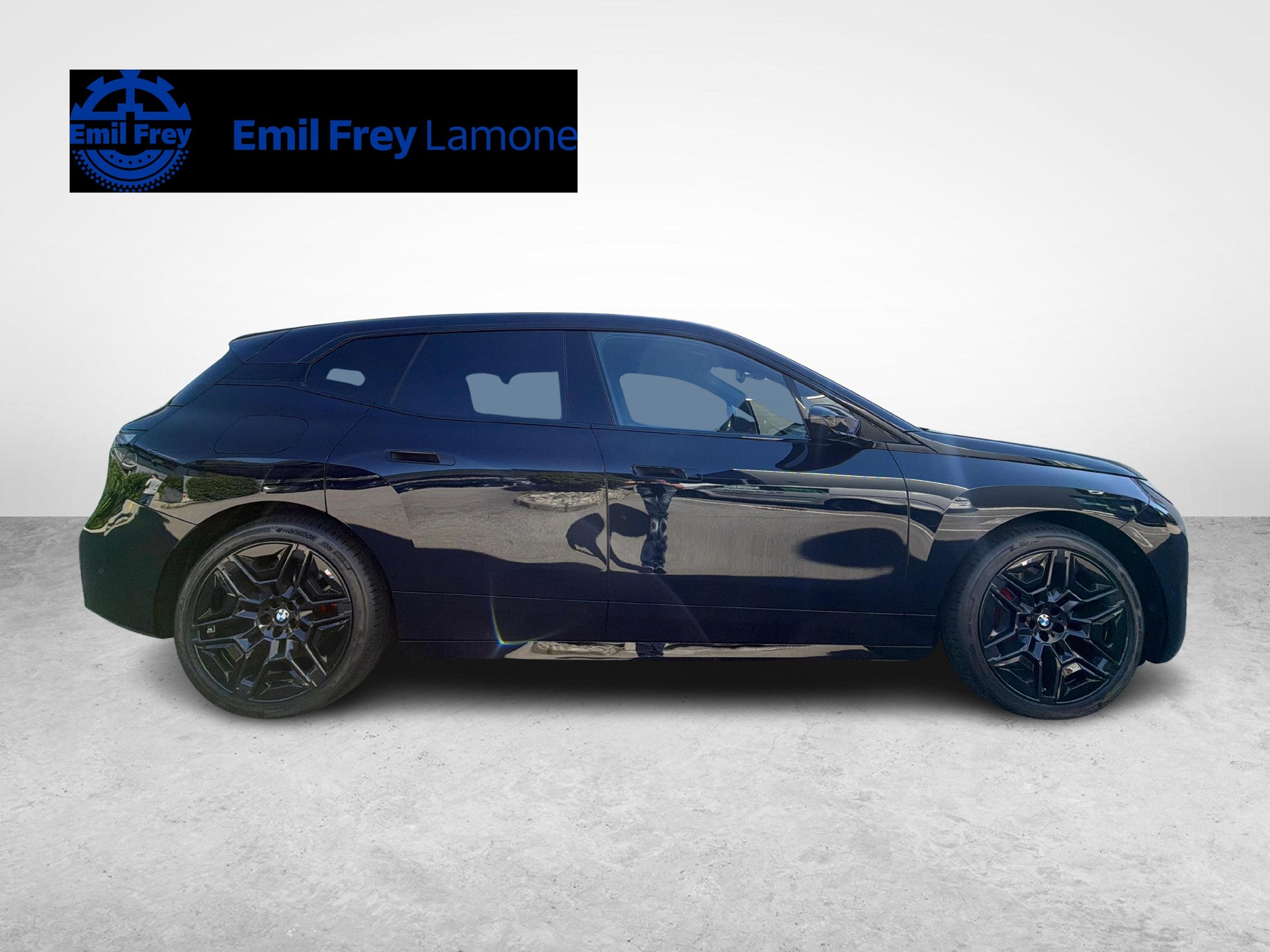 BMW iX xDrive60-image-5