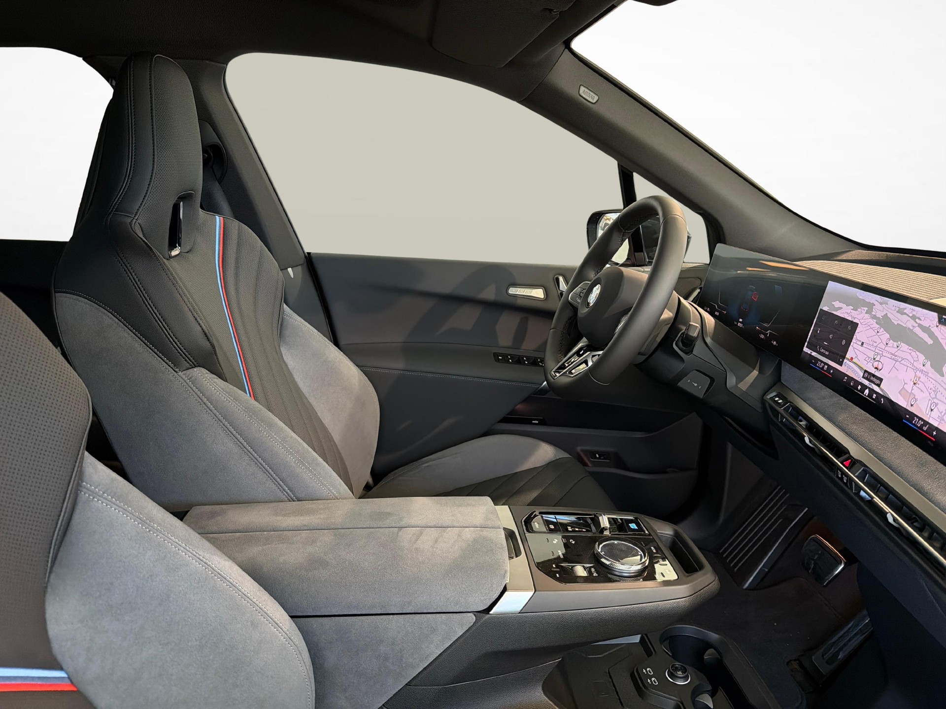 BMW iX xDrive60-image-18