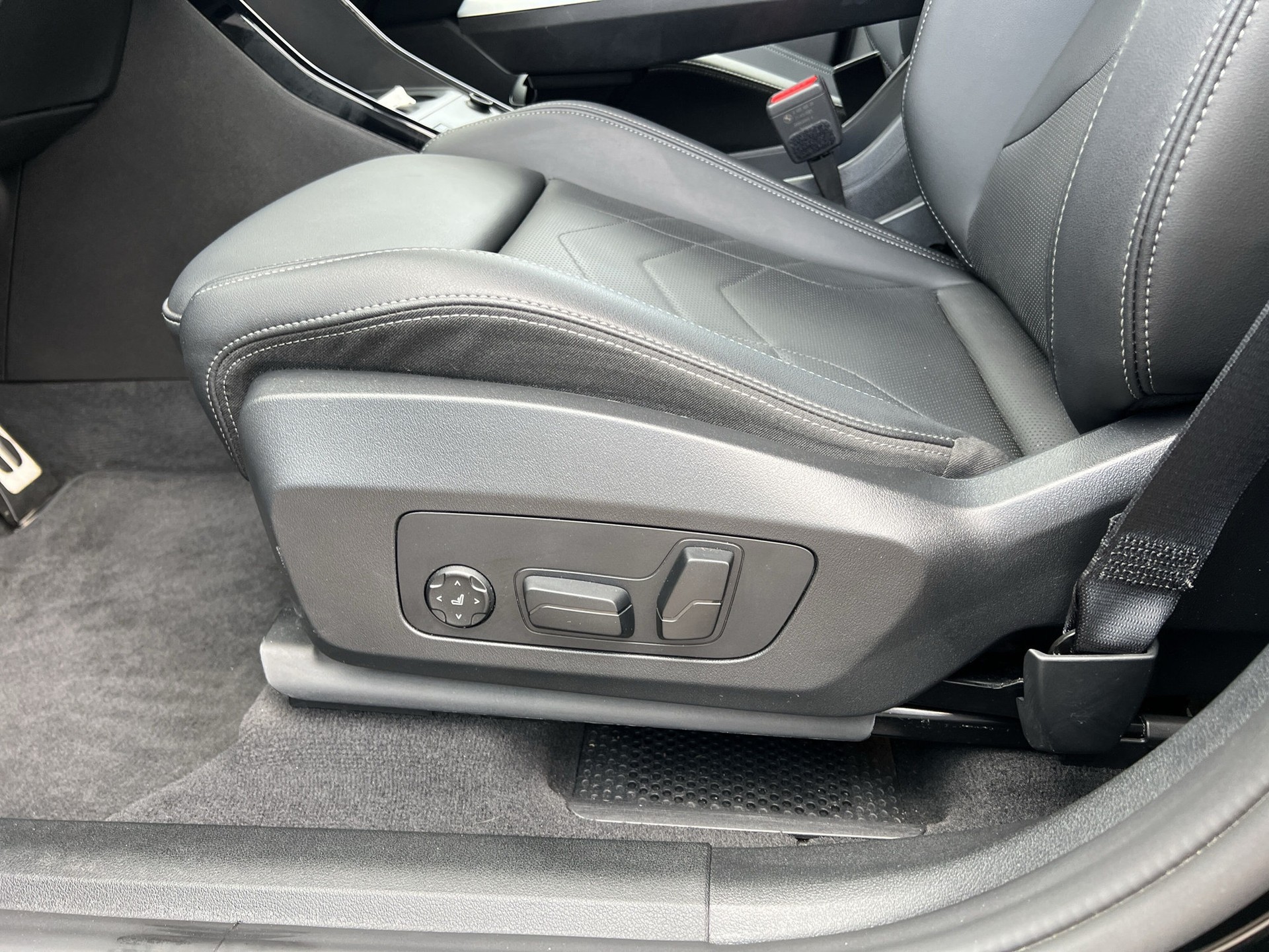 BMW 223i Active Tourer xDrive M Sport DKG-image-18