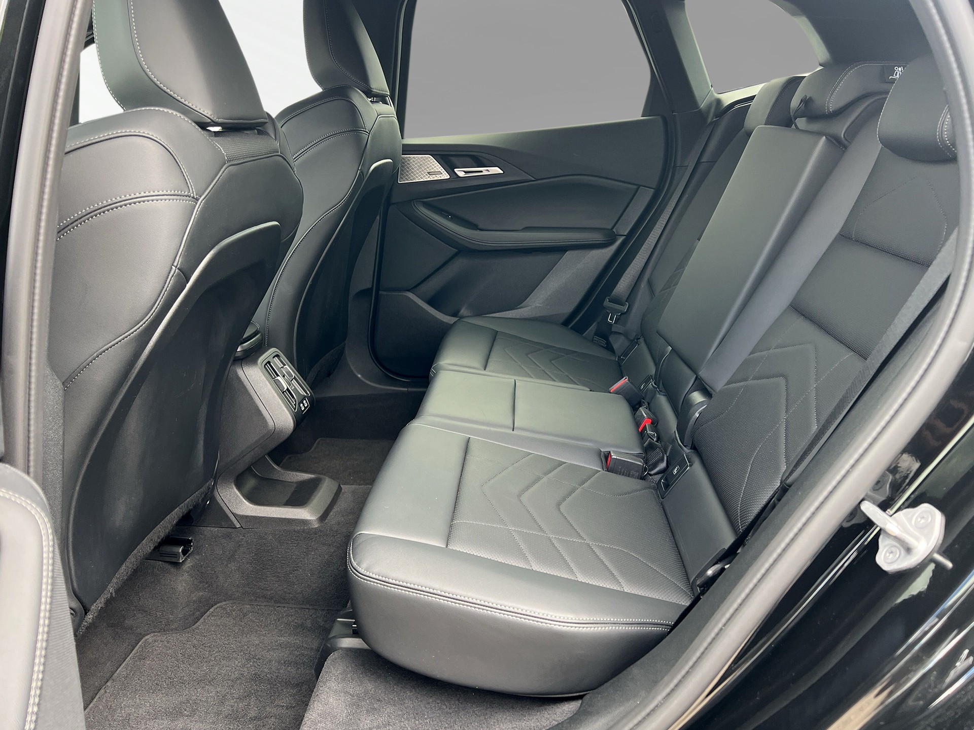BMW 223i Active Tourer xDrive M Sport DKG-image-6