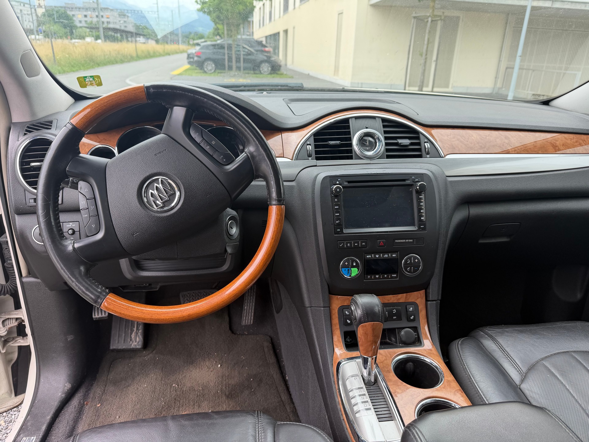 BUICK ENCLAVE-image-5
