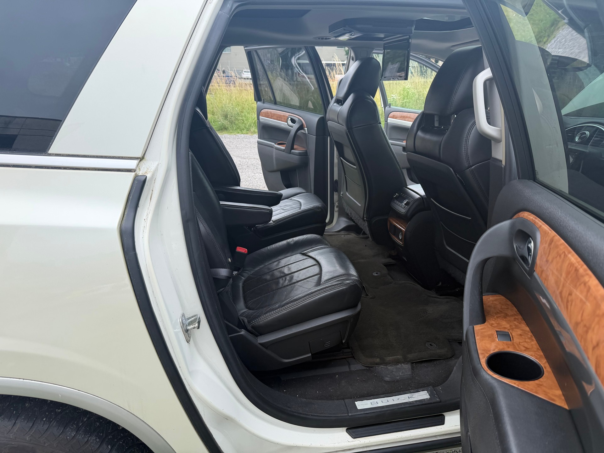 BUICK ENCLAVE-image-10