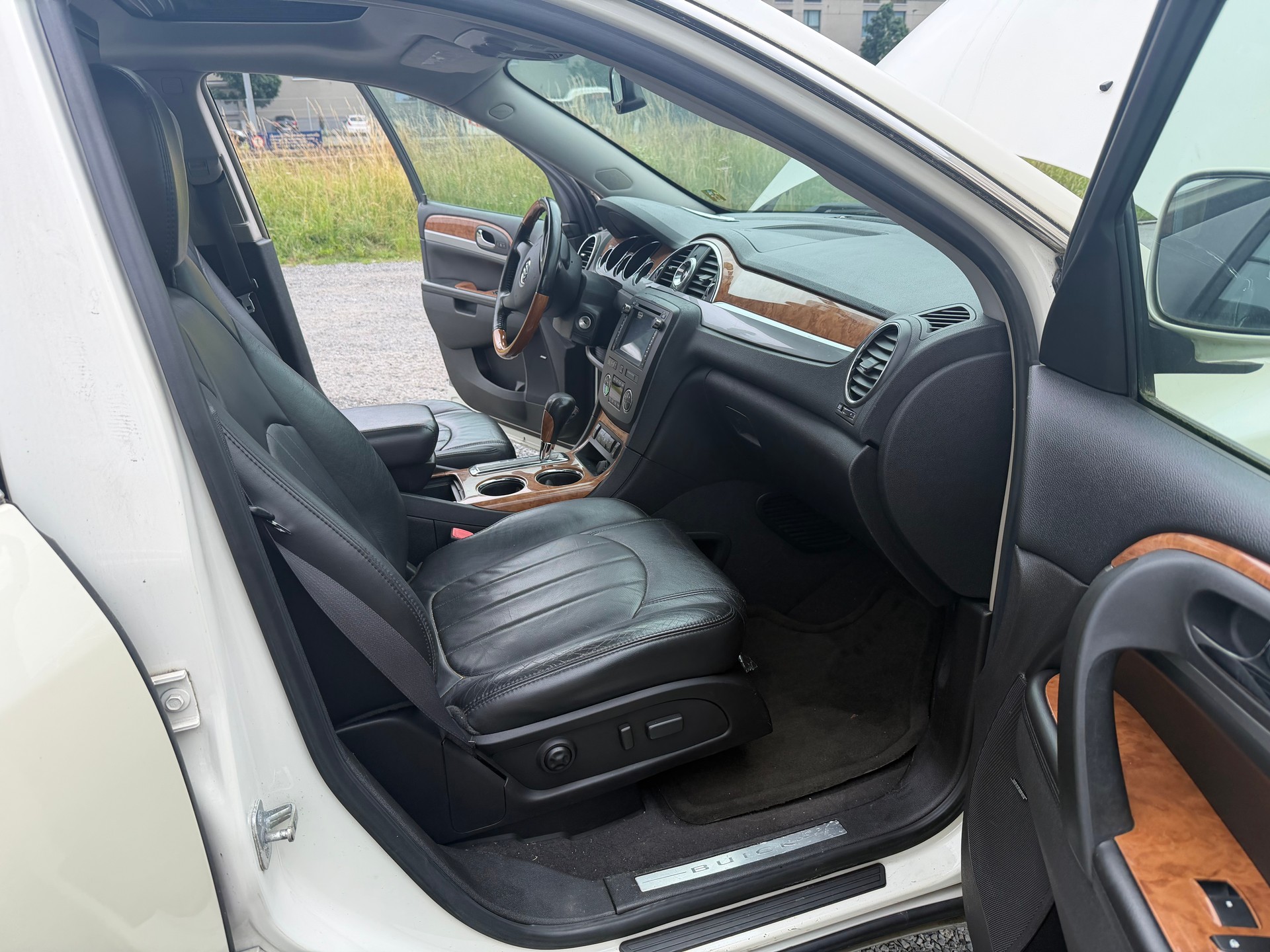 BUICK ENCLAVE-image-9