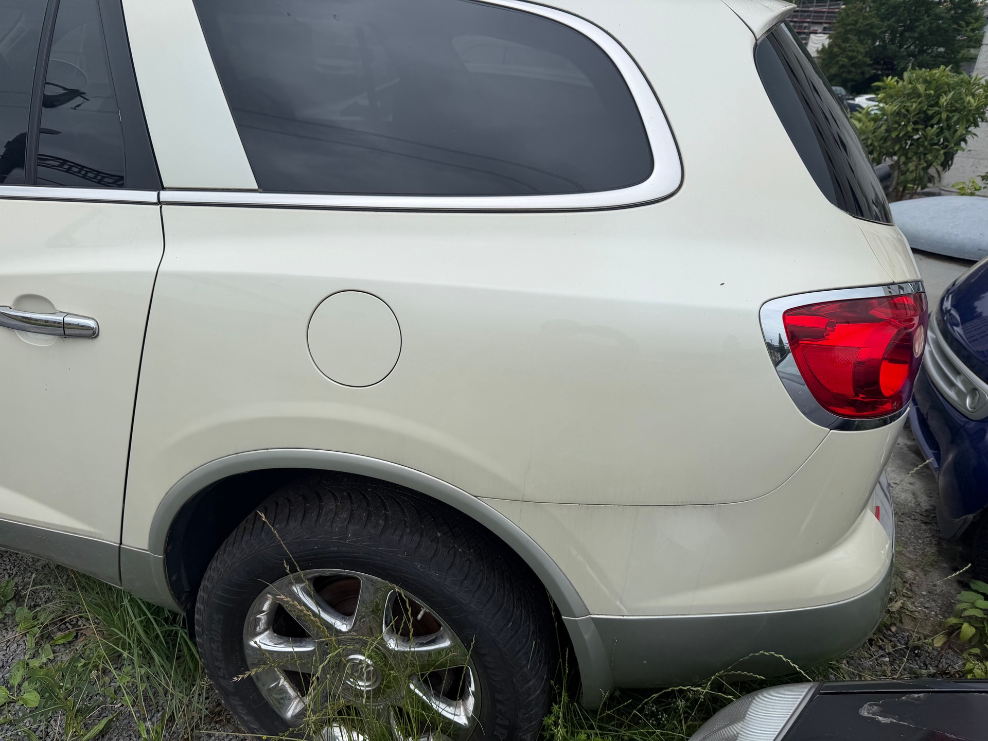 BUICK ENCLAVE-image-3