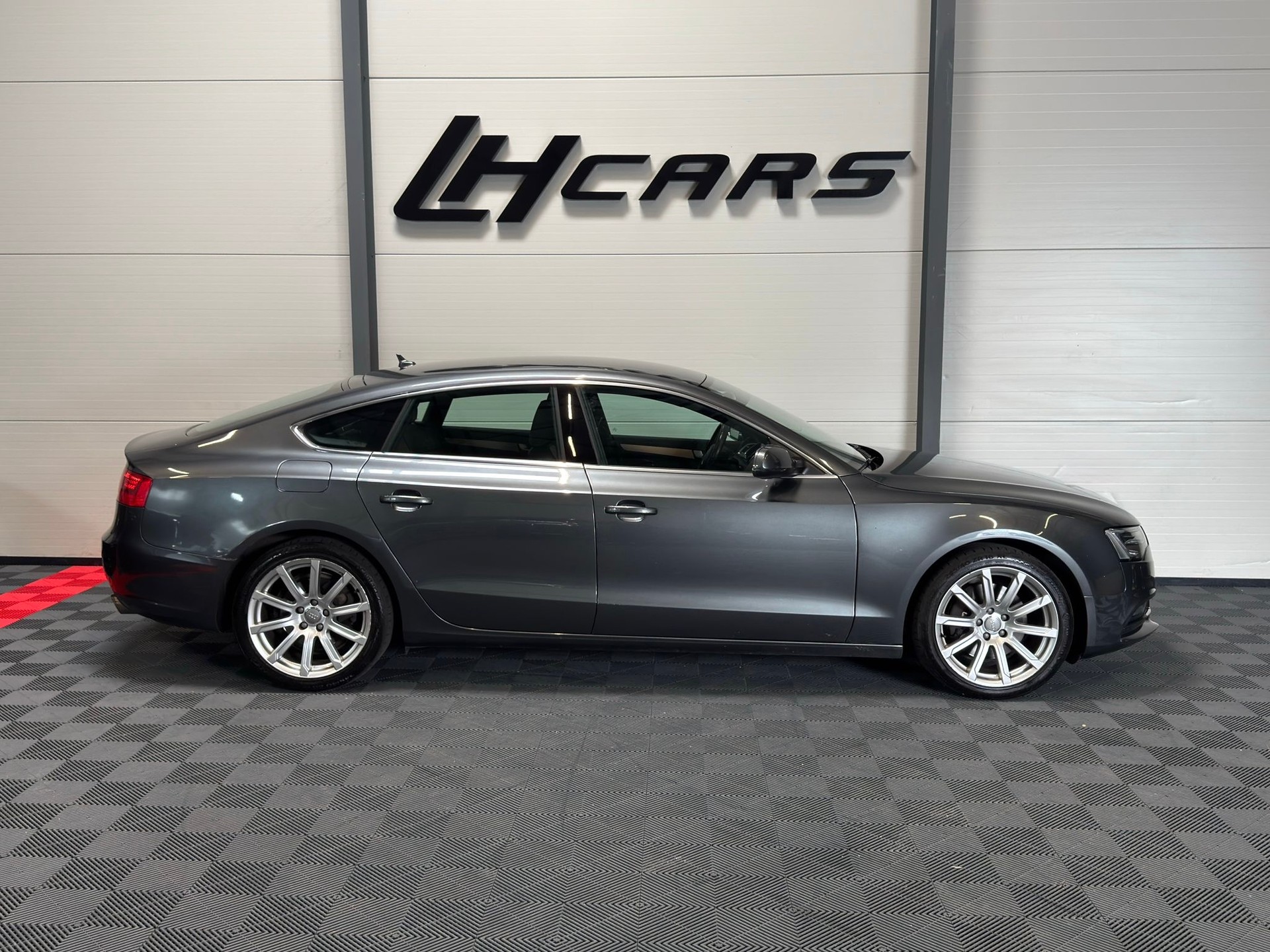AUDI A5 Sportback 2.0 TFSI 225 quattro-image-4