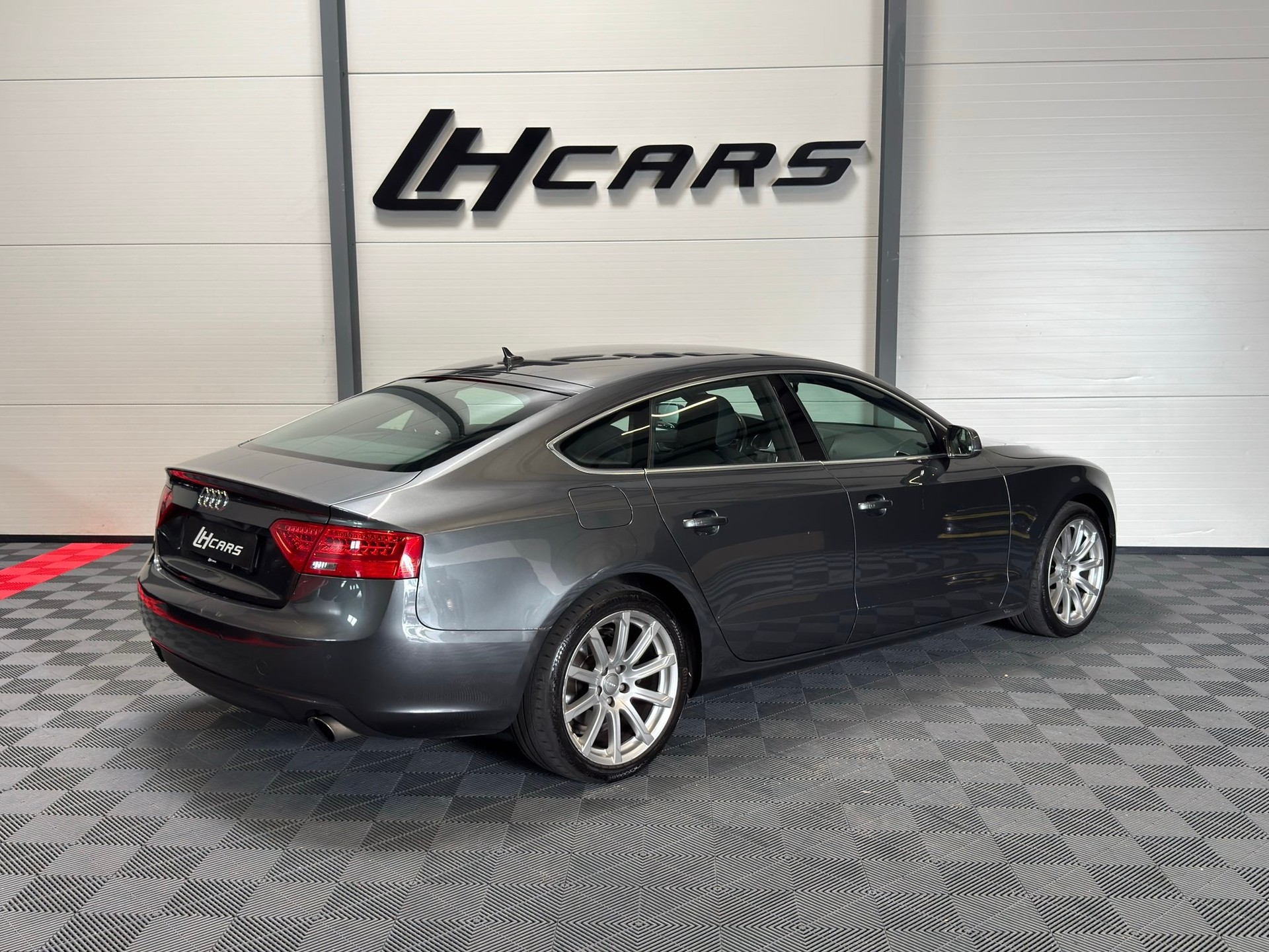 AUDI A5 Sportback 2.0 TFSI 225 quattro-image-3