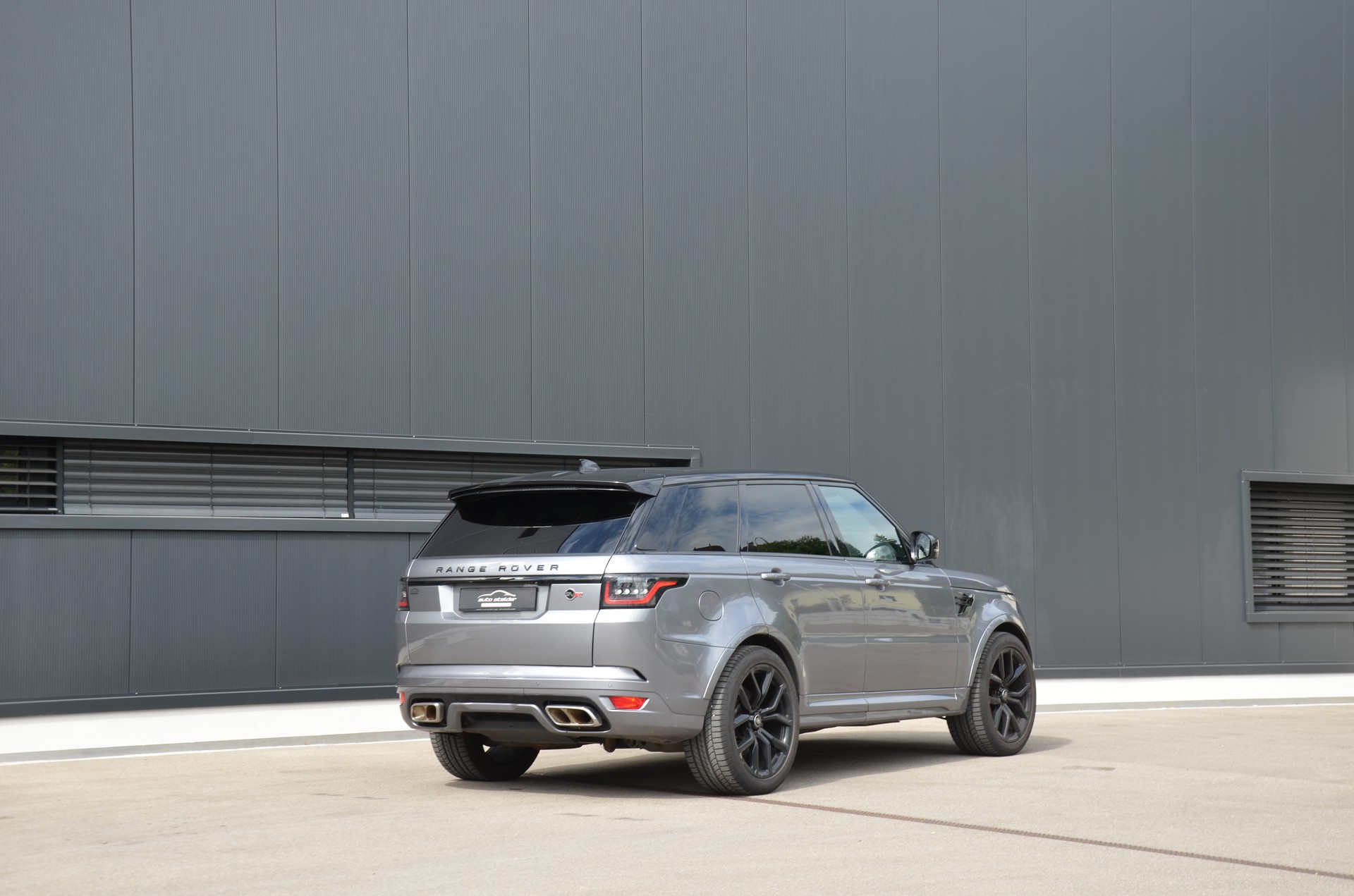 LAND ROVER Range Rover Sport 5.0 V8 S/C SVR Automatic-image-2