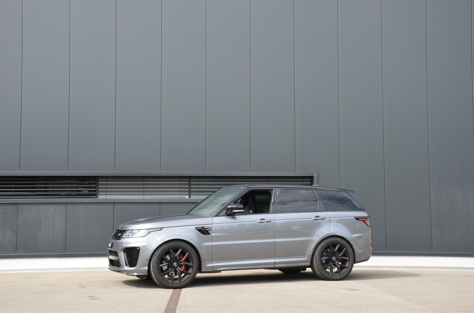 LAND ROVER Range Rover Sport 5.0 V8 S/C SVR Automatic-image-1