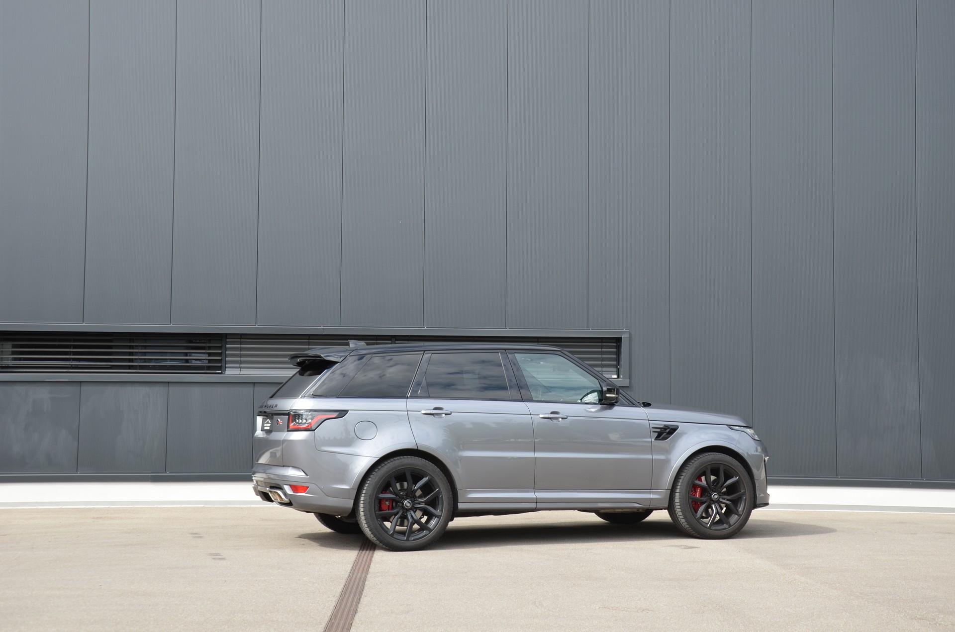 LAND ROVER Range Rover Sport 5.0 V8 S/C SVR Automatic-image-3