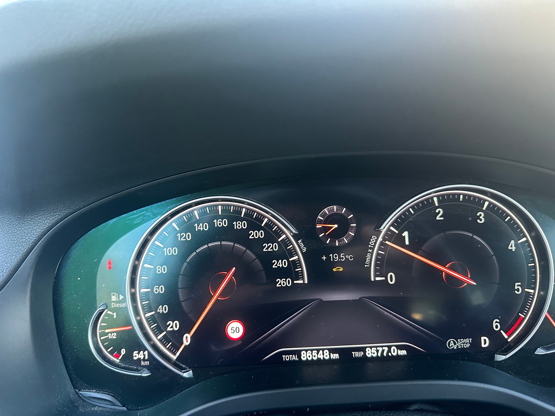 BMW 30d xDrive-image-4