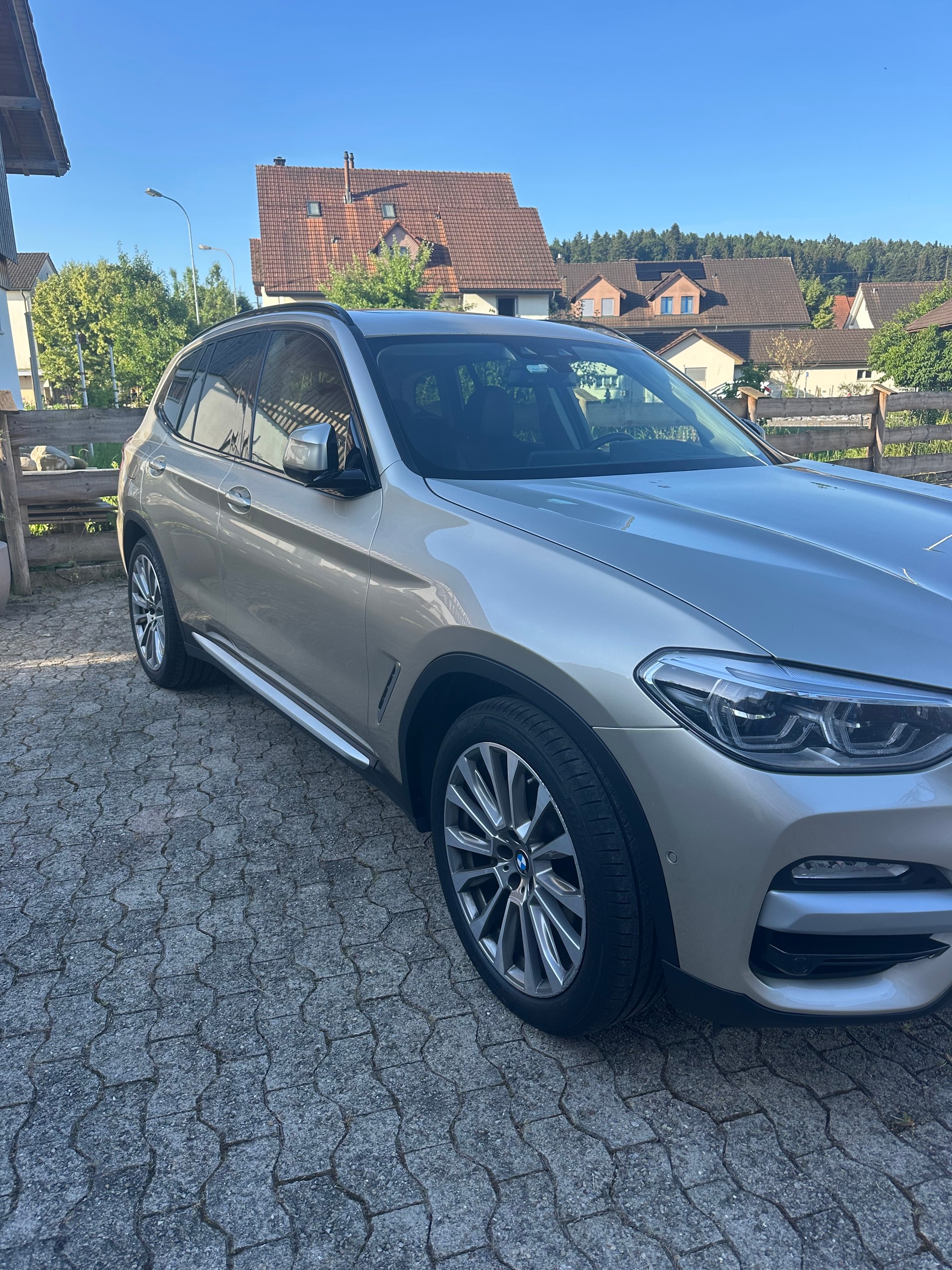 BMW 30d xDrive-image-1