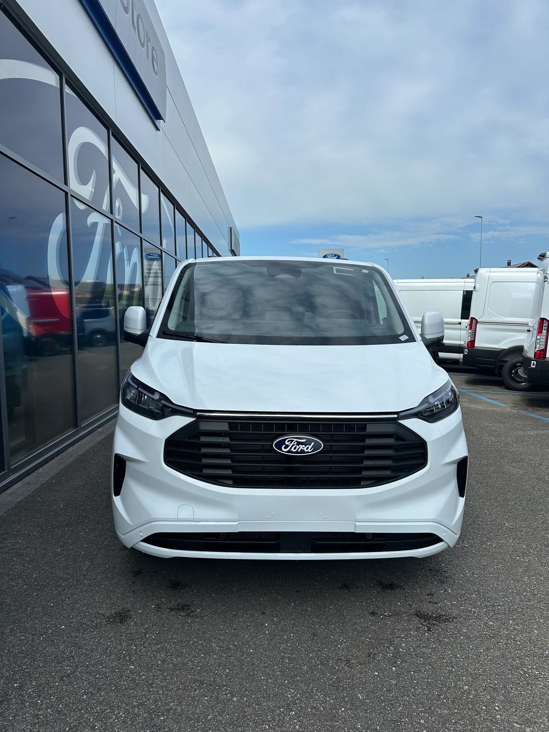 FORD Transit Custom Van 320 L2 2.0 Ltd./170CV/Aut.-image-8