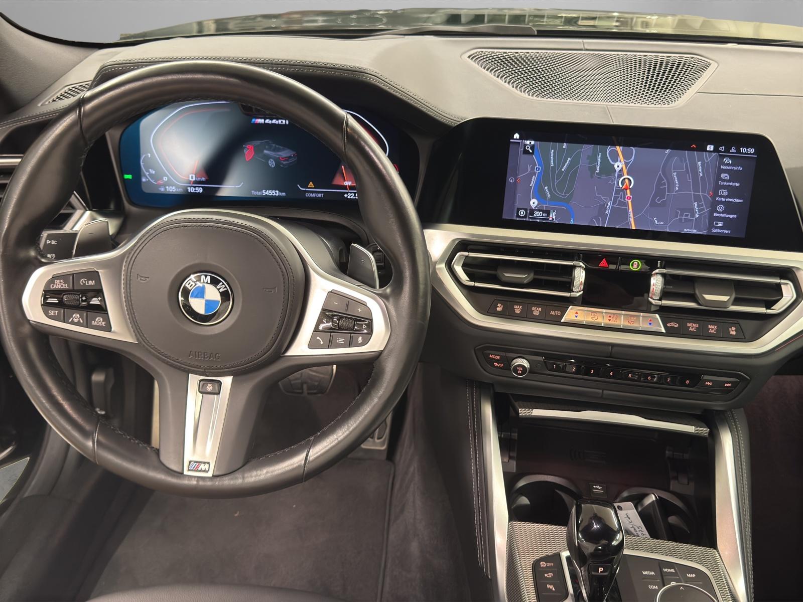 BMW M440i xDrive Cabrio-image-17