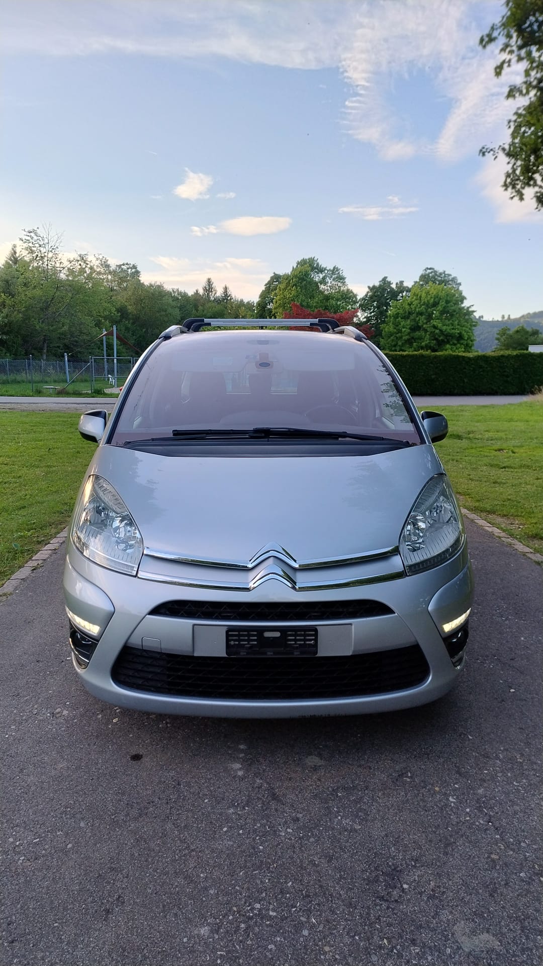 CITROEN C4 PICASSO 1.6i-image-11
