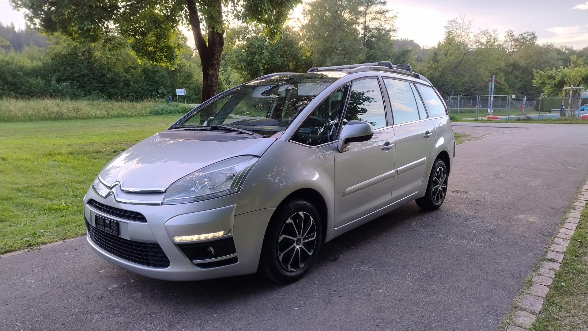 CITROEN C4 PICASSO 1.6i-image-0