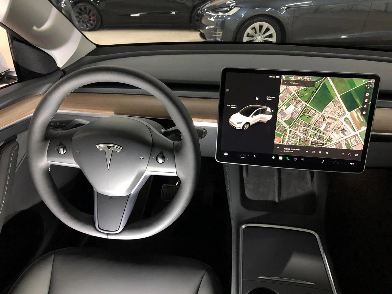 TESLA Model Y Long Range Allrad 514PS / Made in Berlin-image-10