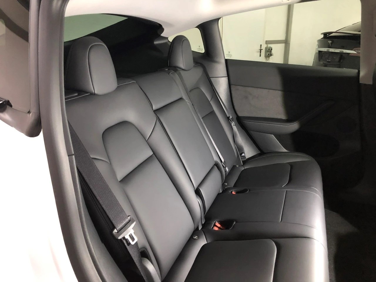 TESLA Model Y Long Range Allrad 514PS / Made in Berlin-image-8