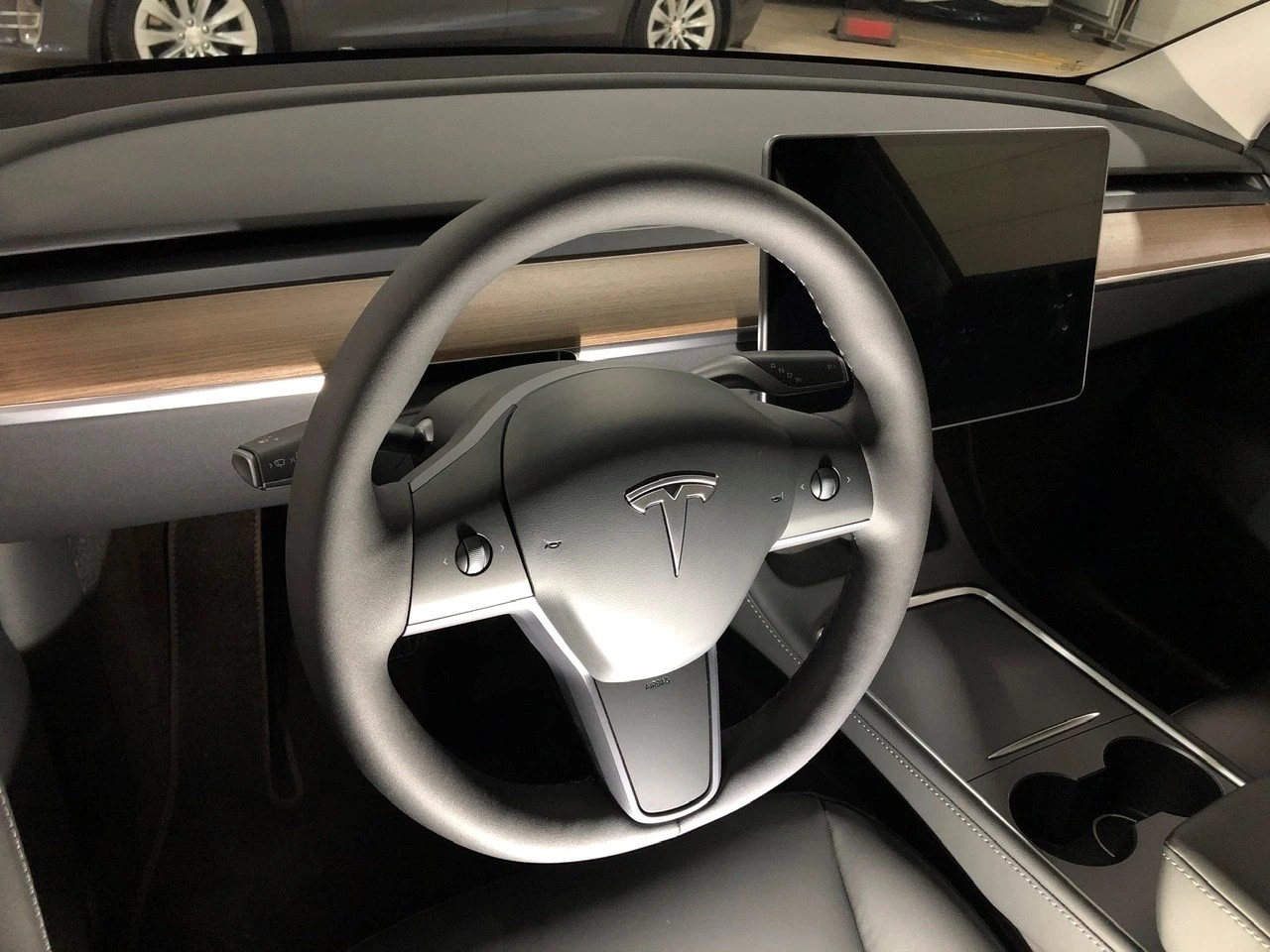 TESLA Model Y Long Range Allrad 514PS / Made in Berlin-image-9