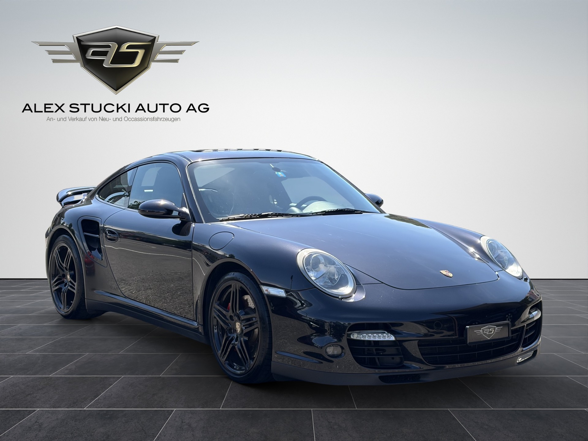 PORSCHE 911 Turbo-image-0