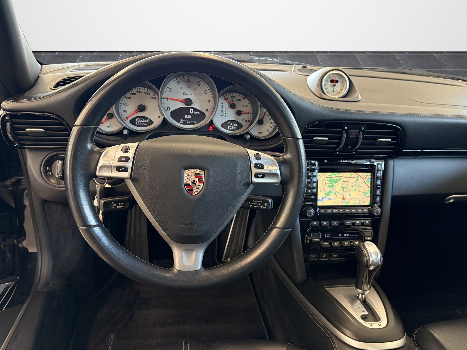 PORSCHE 911 Turbo-image-10