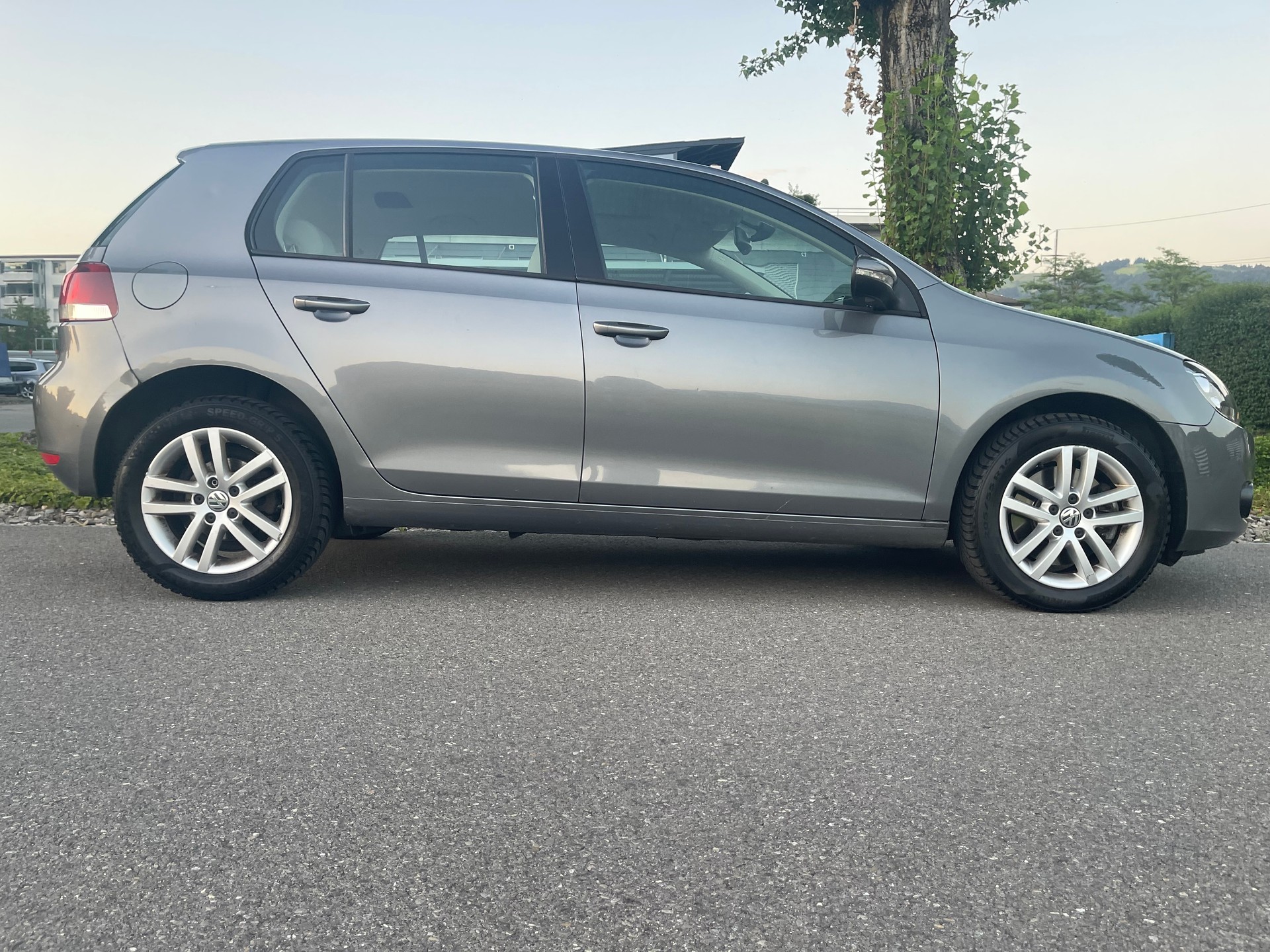 VW Golf 2.0 TDI Comfortline 4Motion-image-1