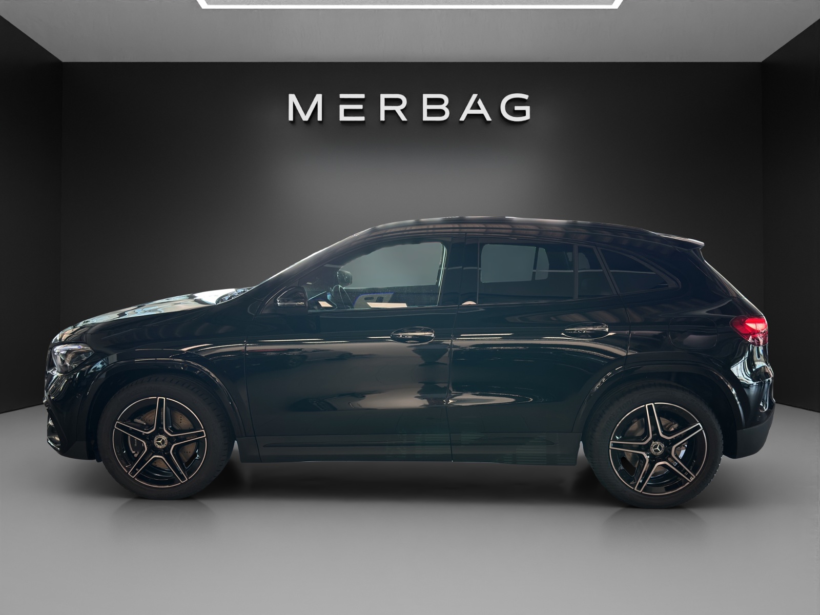 MERCEDES-BENZ GLA 250 4Matic Swiss Star-image-2