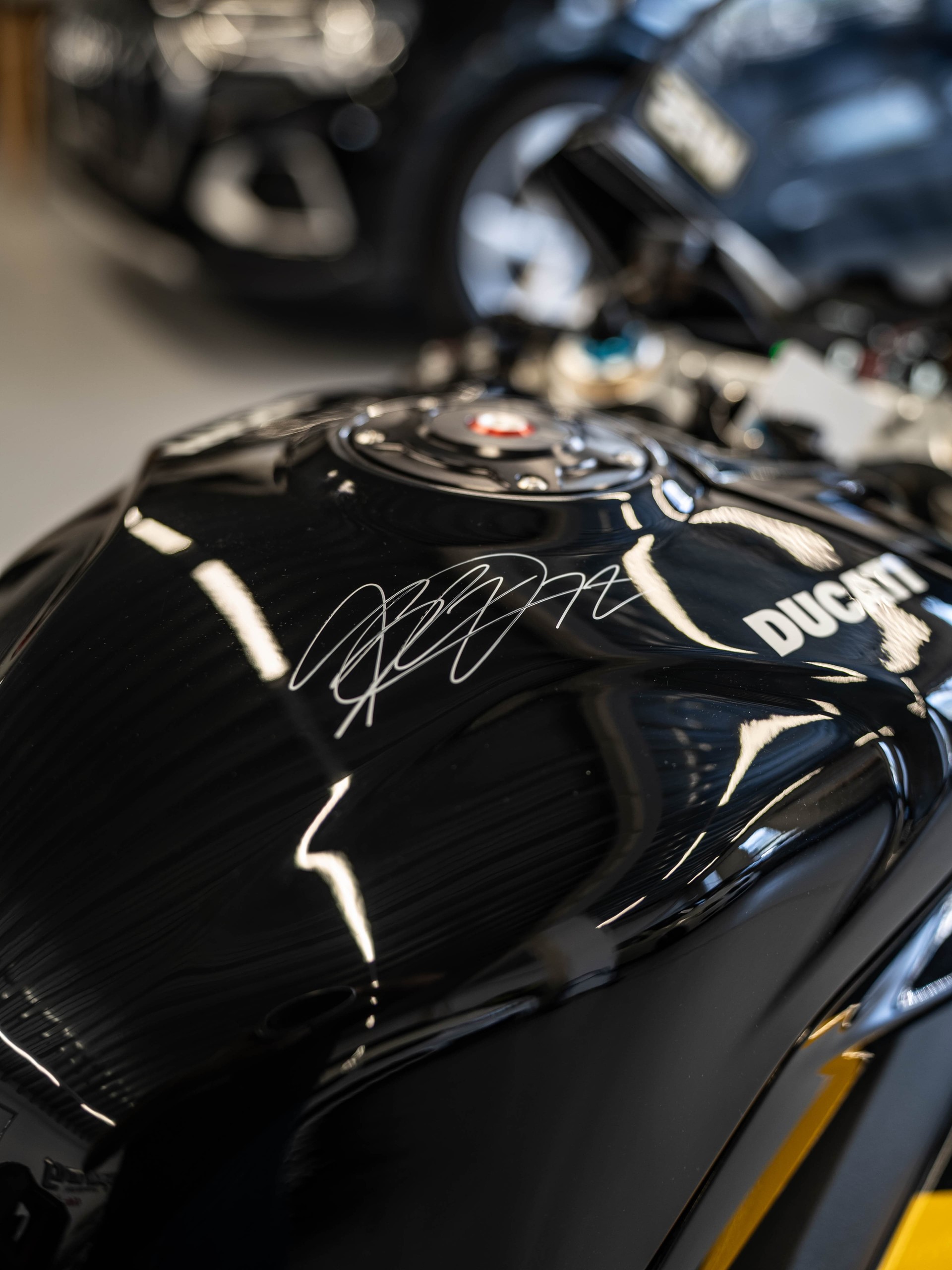 DUCATI Panigale V4 Bezzechi 68/72-image-10