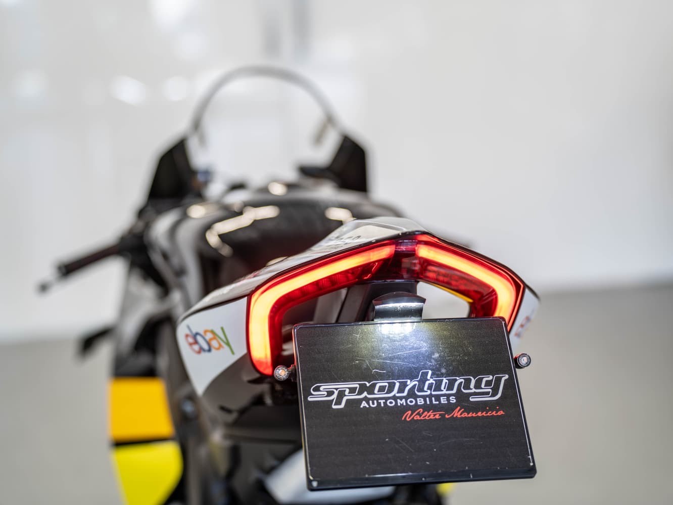 DUCATI Panigale V4 Bezzechi 68/72-image-9