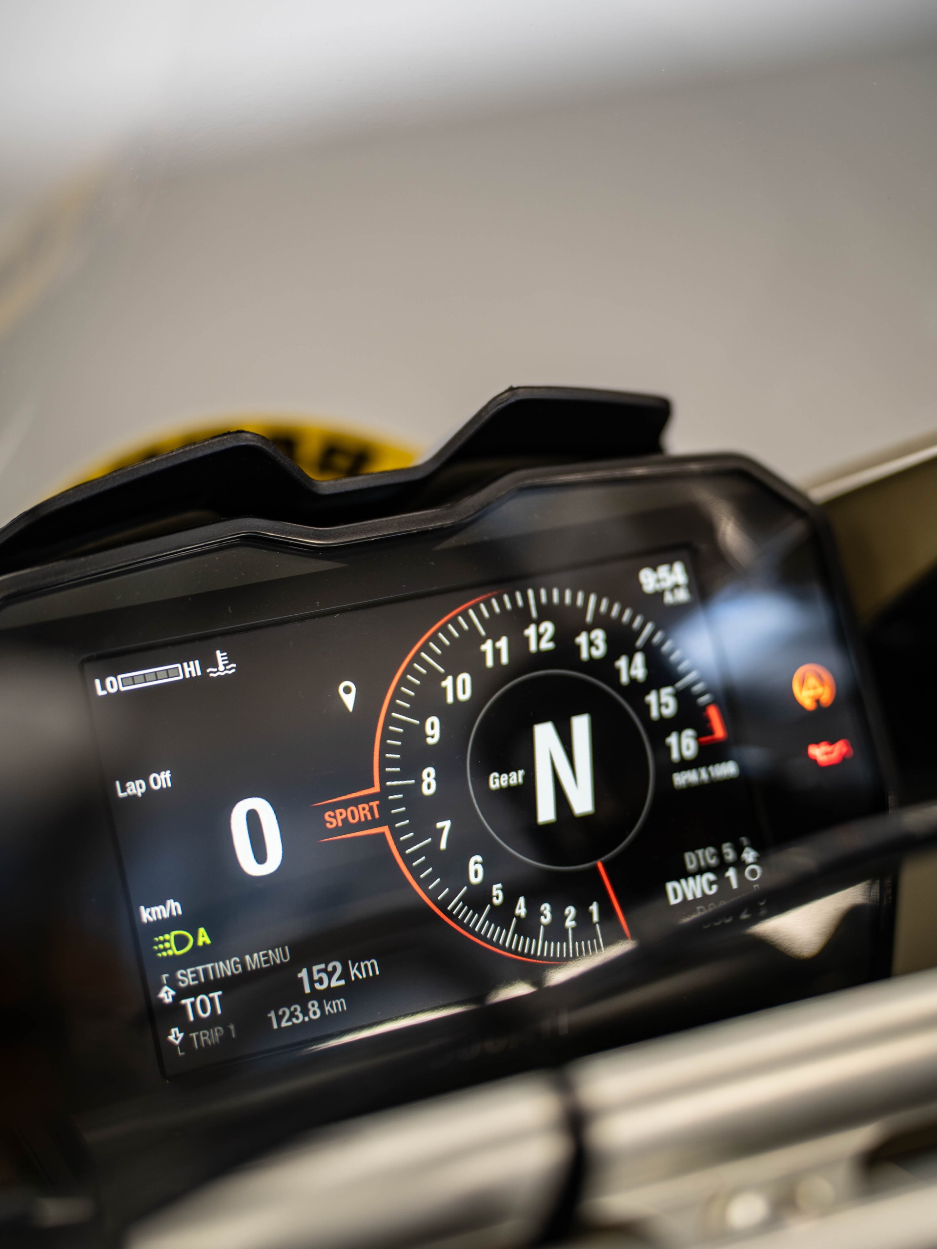 DUCATI Panigale V4 Bezzechi 68/72-image-6