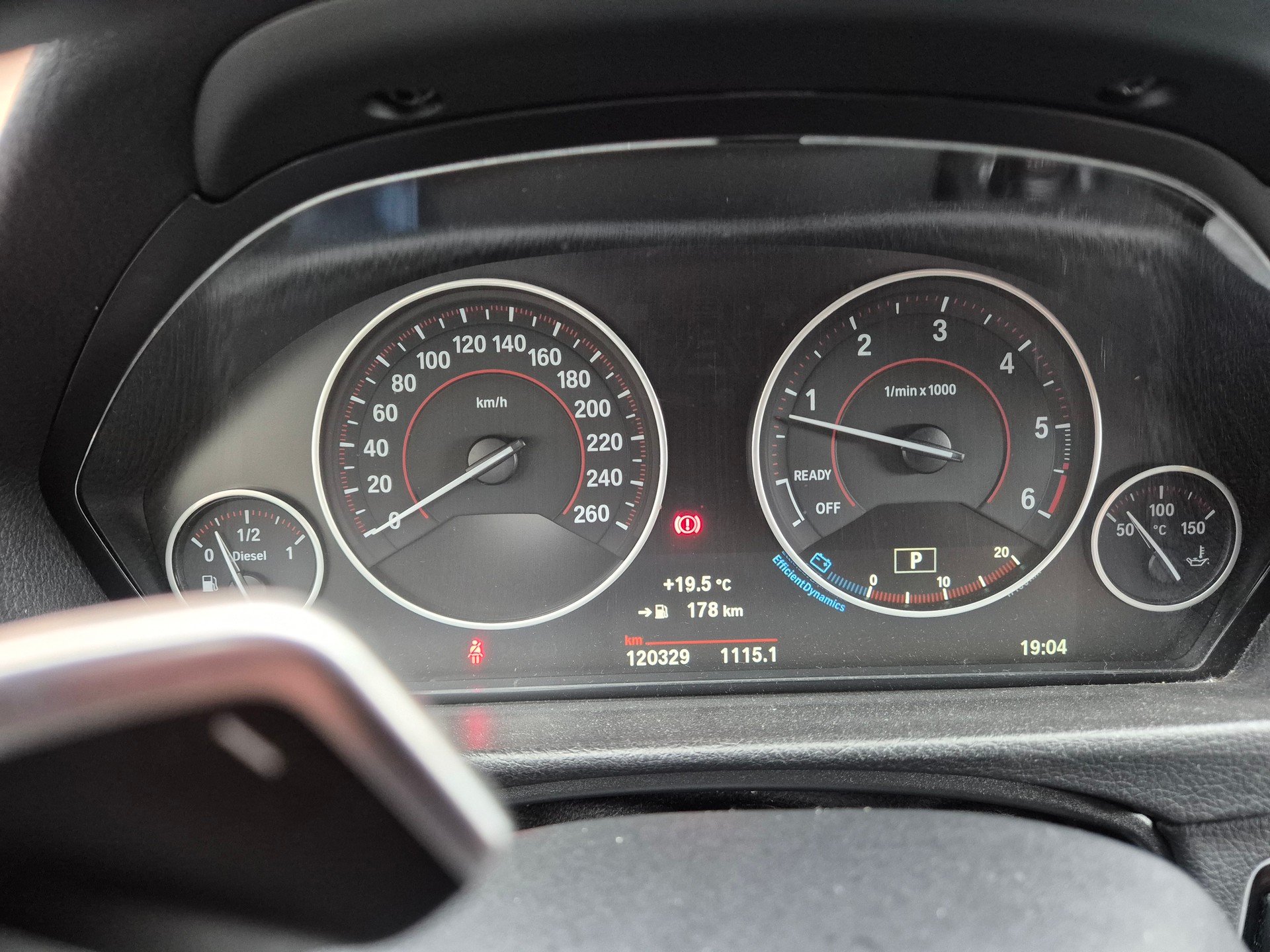 BMW 320d xDrive-image-1