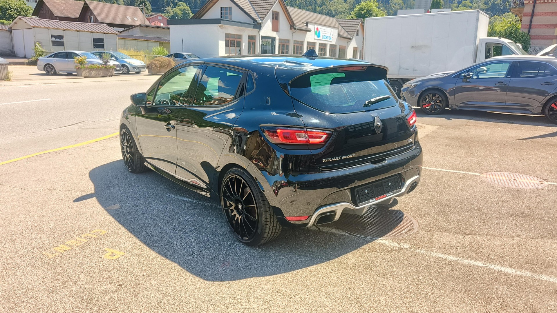 RENAULT Clio 1.6 T RS 220 Trophy EDC-image-3