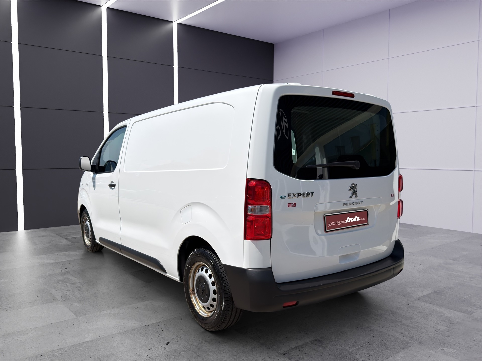 PEUGEOT Expert 50 KWh Pro standard-showroom-element-3