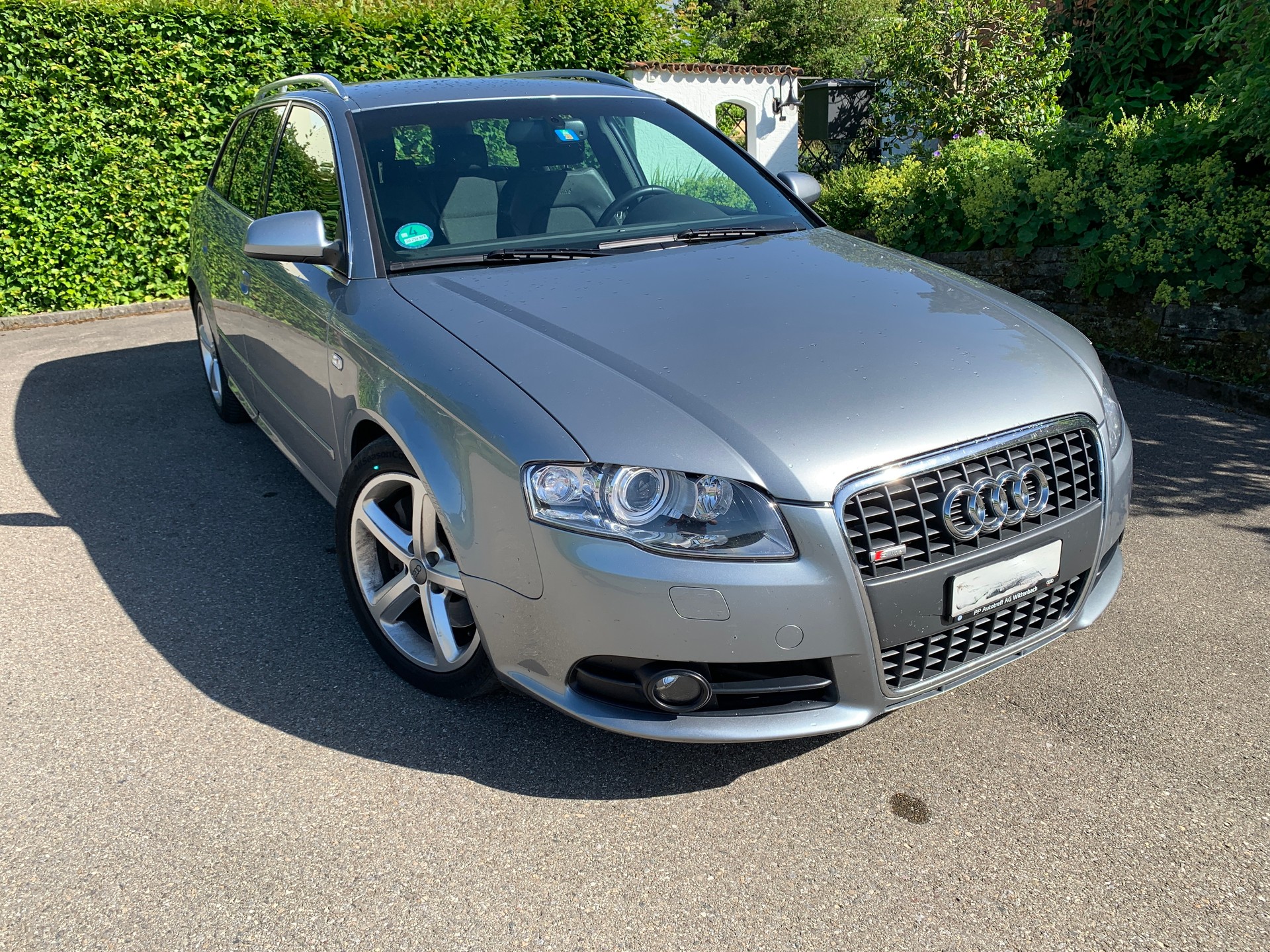 AUDI 2.0 T quattro-image-1