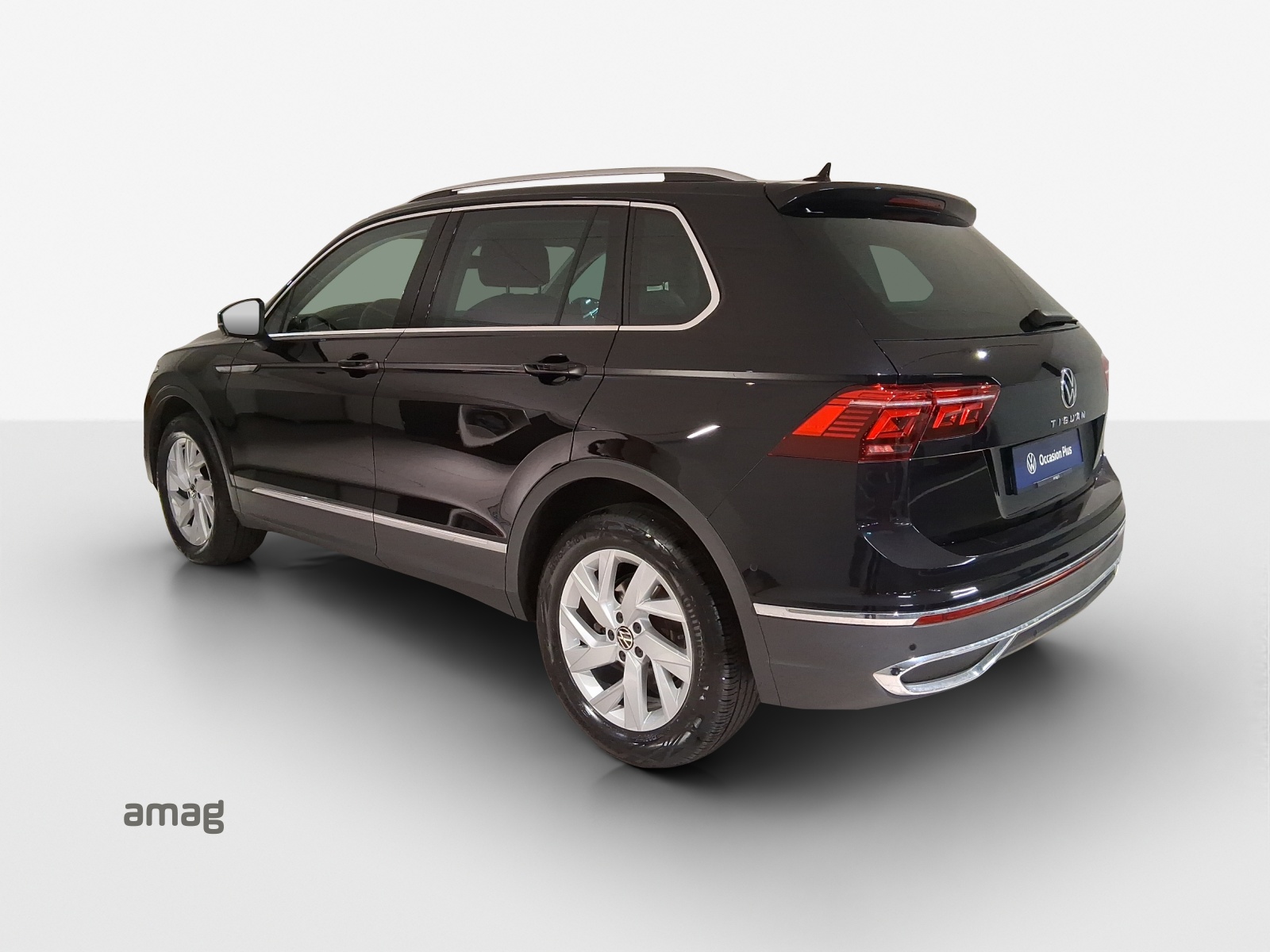 VW Tiguan 2.0 TDI SCR Elegance 4Motion DSG-image-2