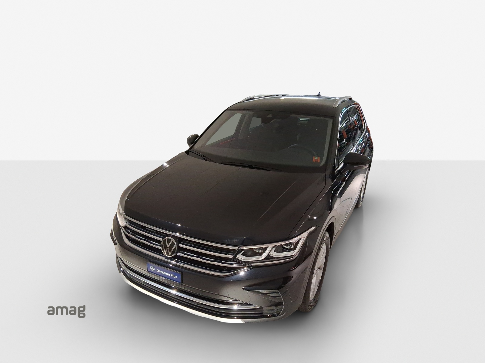 VW Tiguan 2.0 TDI SCR Elegance 4Motion DSG-image-15