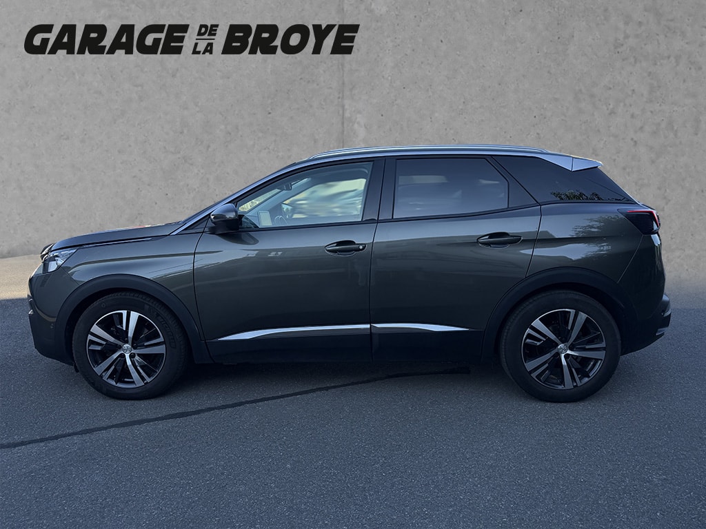 PEUGEOT 3008 1.2 PureTech Allure-image-5