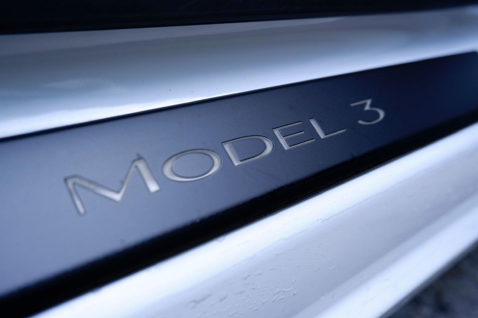 TESLA Model 3 Performance Dual Motor AWD-image-7
