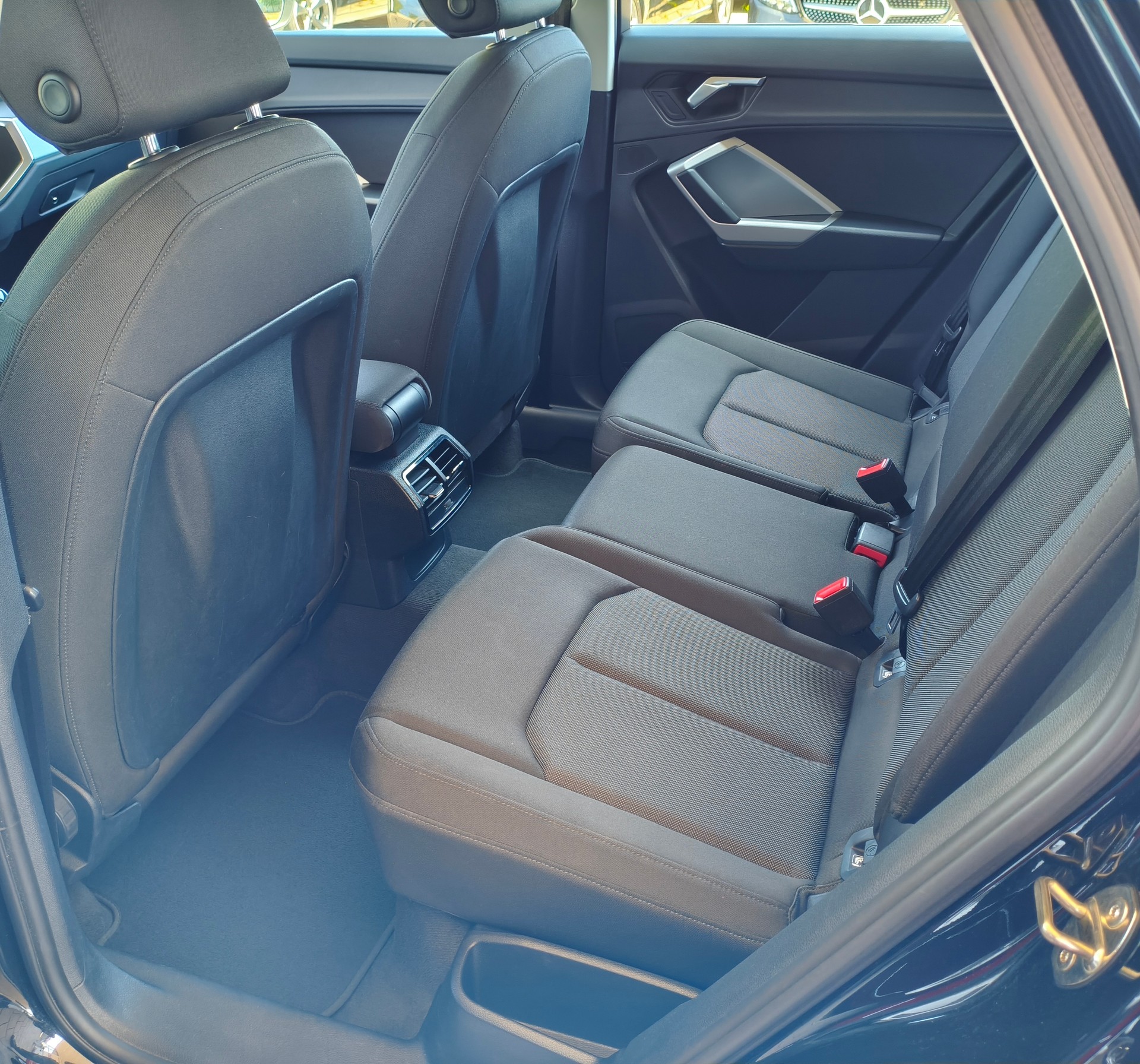 AUDI Q3 Sportback 40 TFSI S line quattro S-tronic-image-6