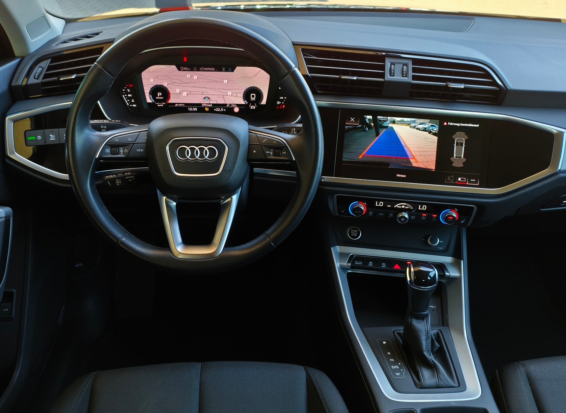 AUDI Q3 Sportback 40 TFSI S line quattro S-tronic-image-7
