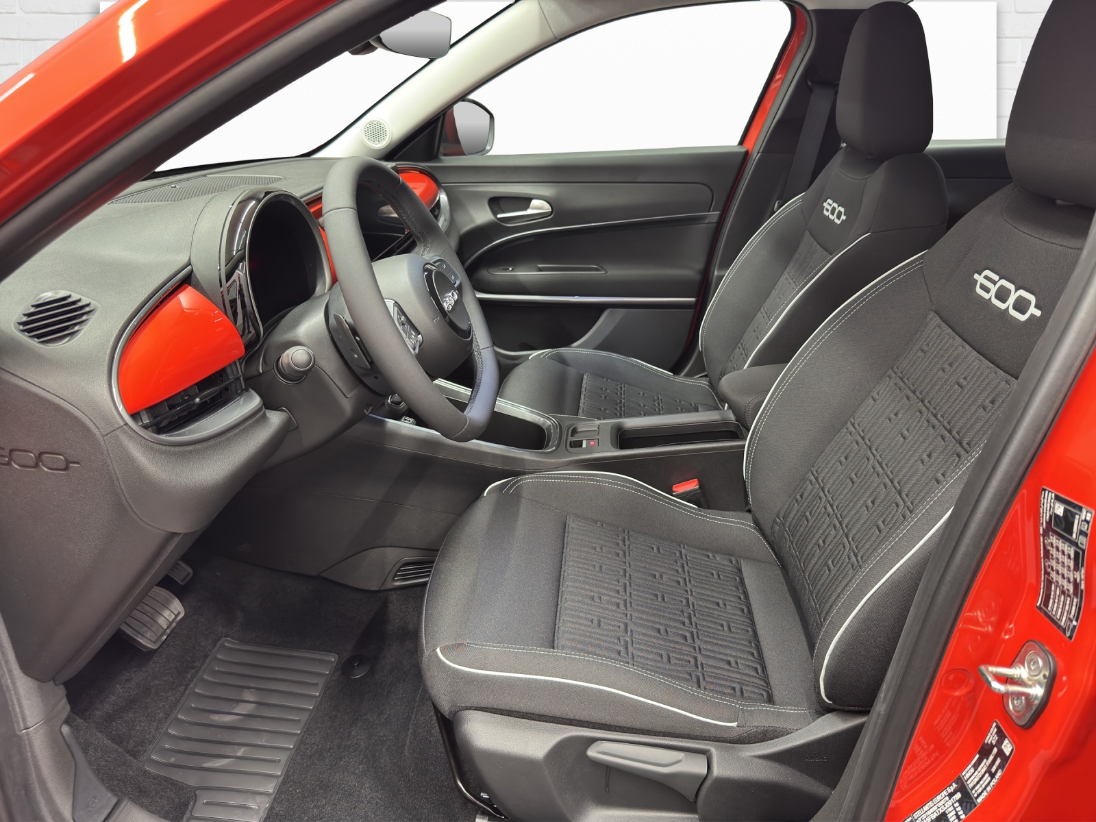 FIAT 600 1.2 Hybrid Cult C&S&W-image-6