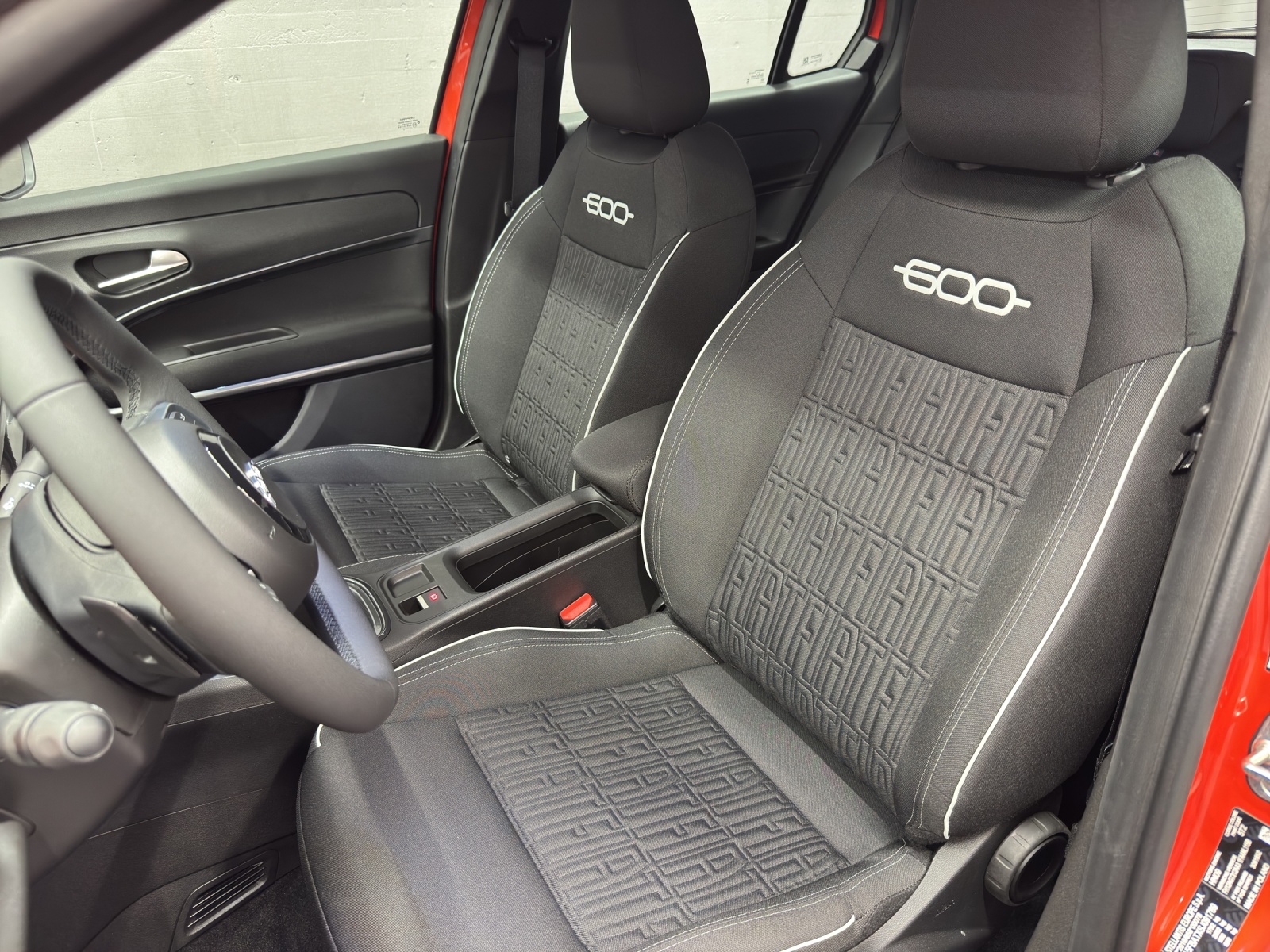 FIAT 600 1.2 Hybrid Cult C&S&W-image-12