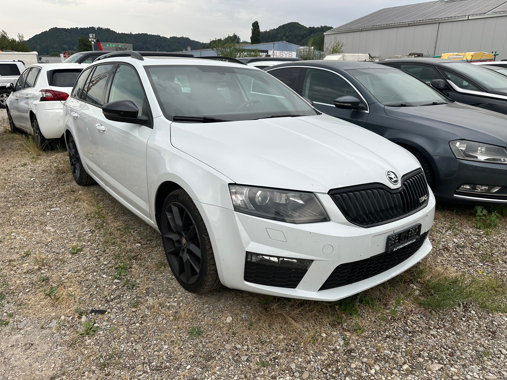 SKODA Octavia Combi 2.0 TSI RS DSG-image-2